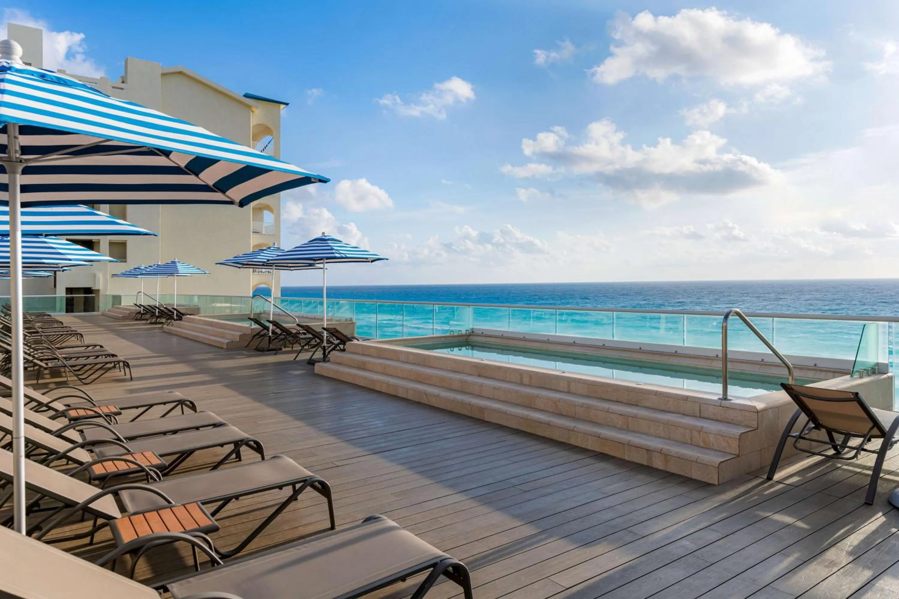 Balcony/Terrace in Hilton Cancun Mar Caribe All-Inclusive Resort