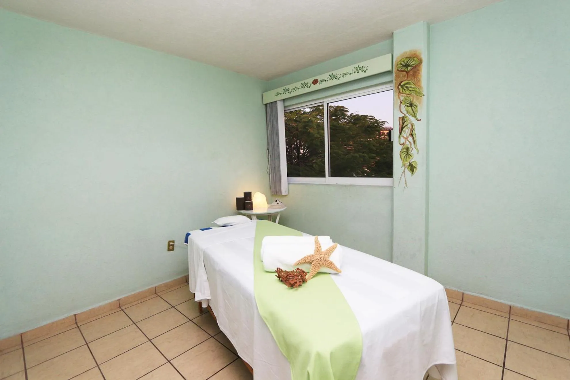 Dorados Conventions & Resort