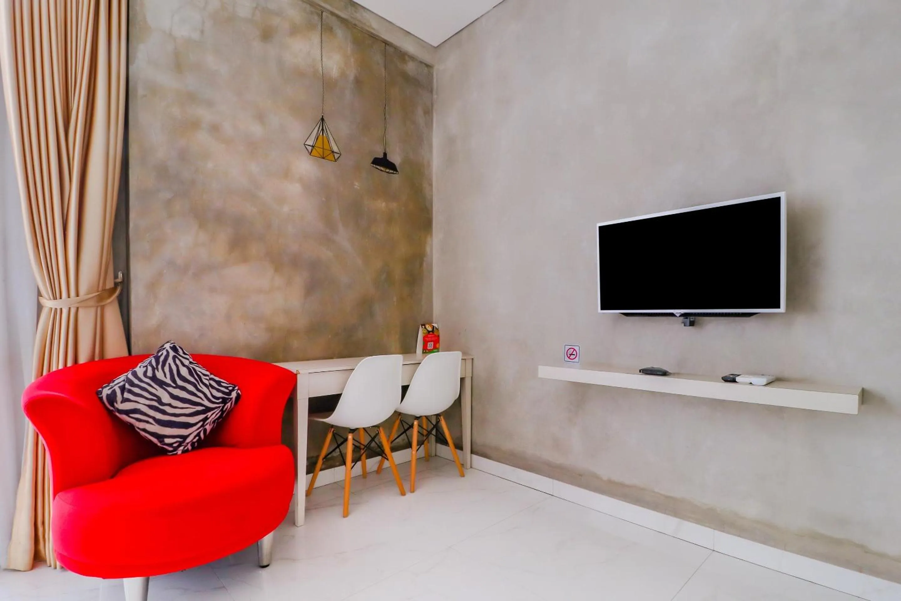 Bedroom in Super OYO Collection O 31 The Batik Bed And Coffee Bandung