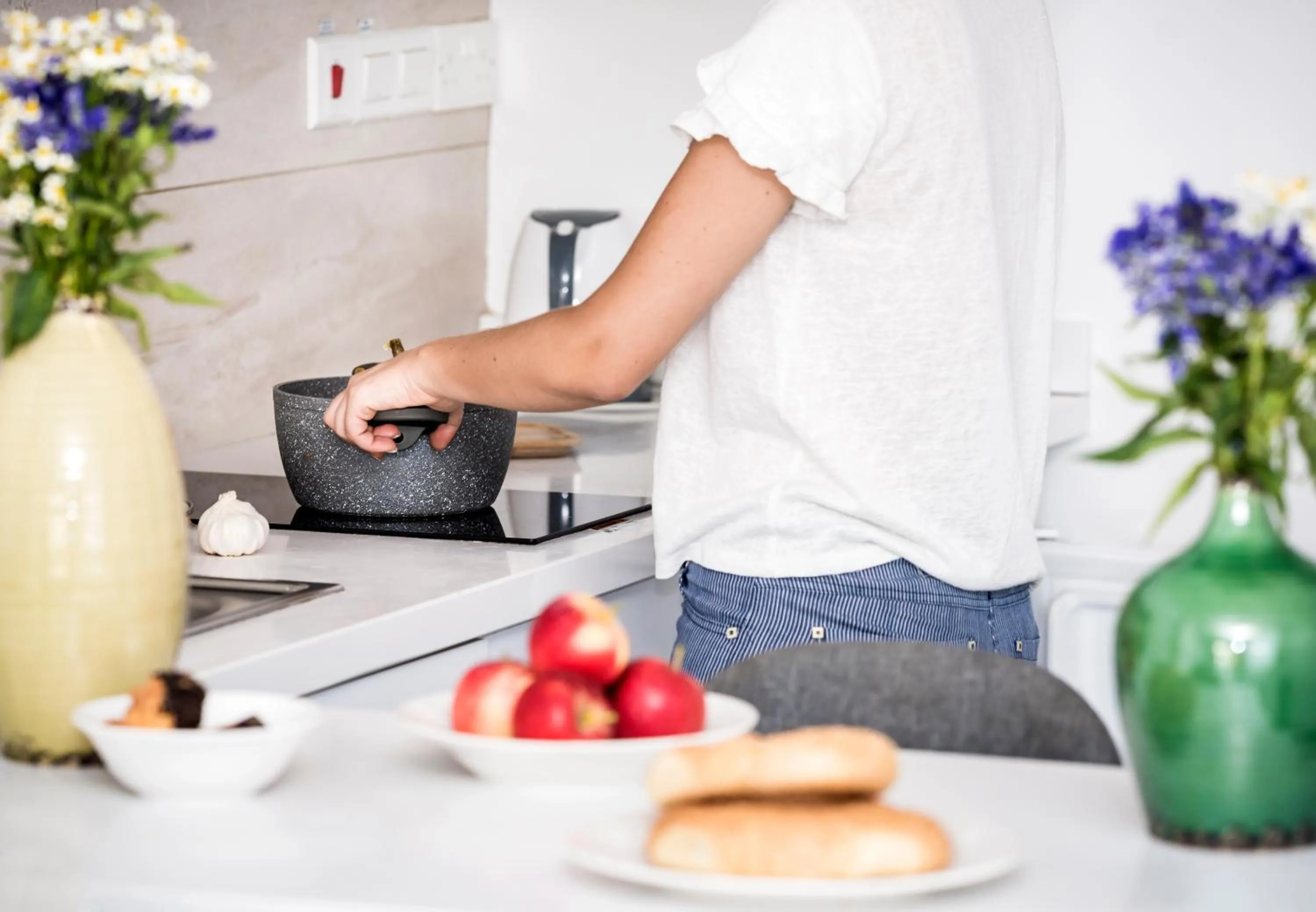 Food and drinks in River View Boutique Apts