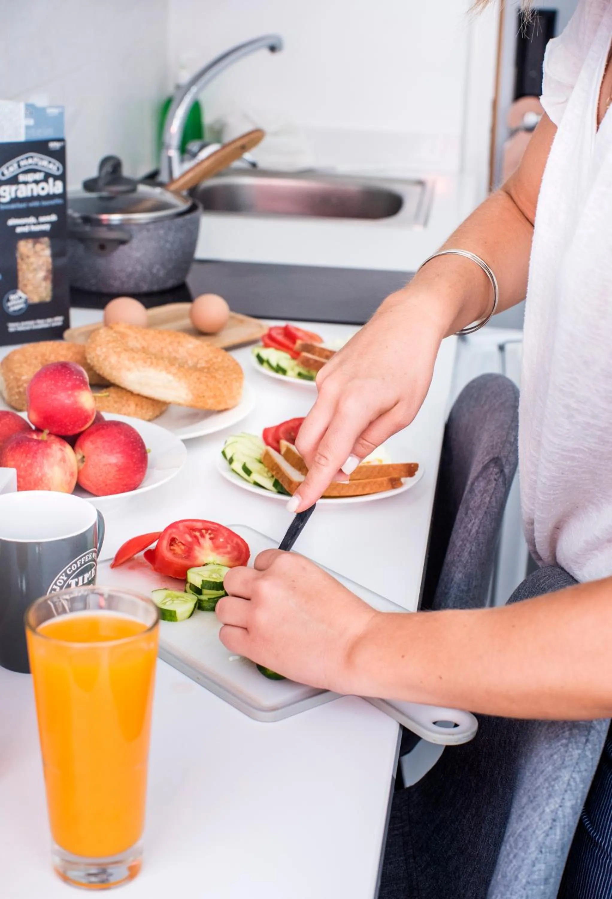 Kitchen or kitchenette in River View Boutique Apts