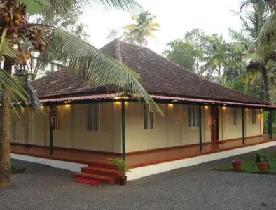 Facade/entrance in Palm Grove Service Villa