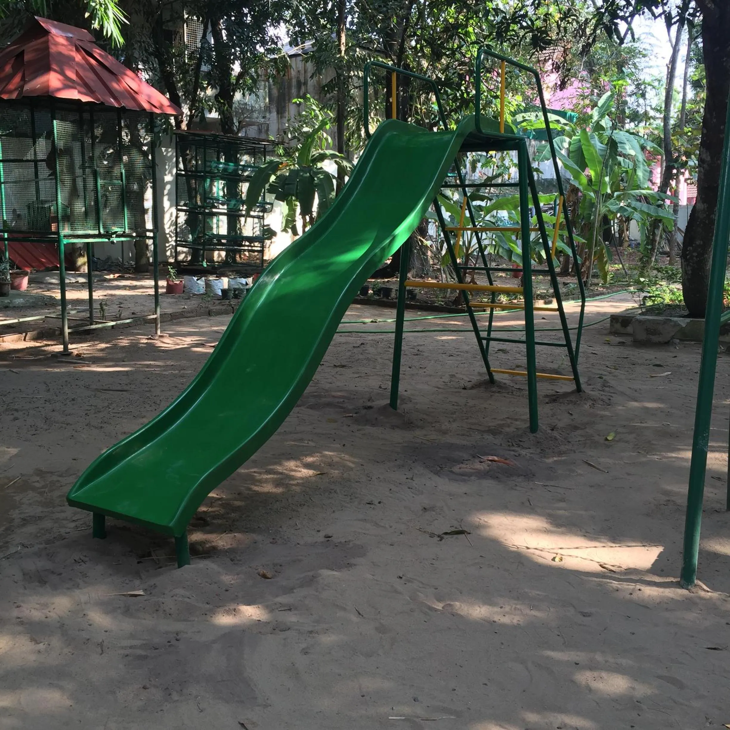 Property building in Palm Grove Service Villa