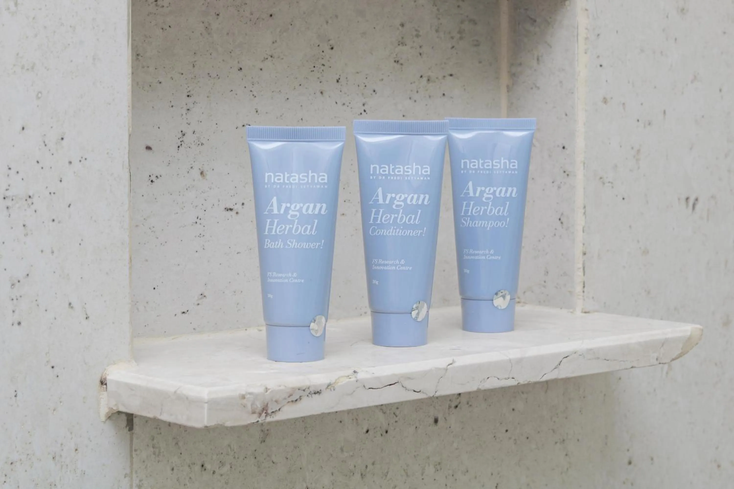 Bathroom in ARTOTEL Suites Bianti Yogyakarta, CHSE Certified