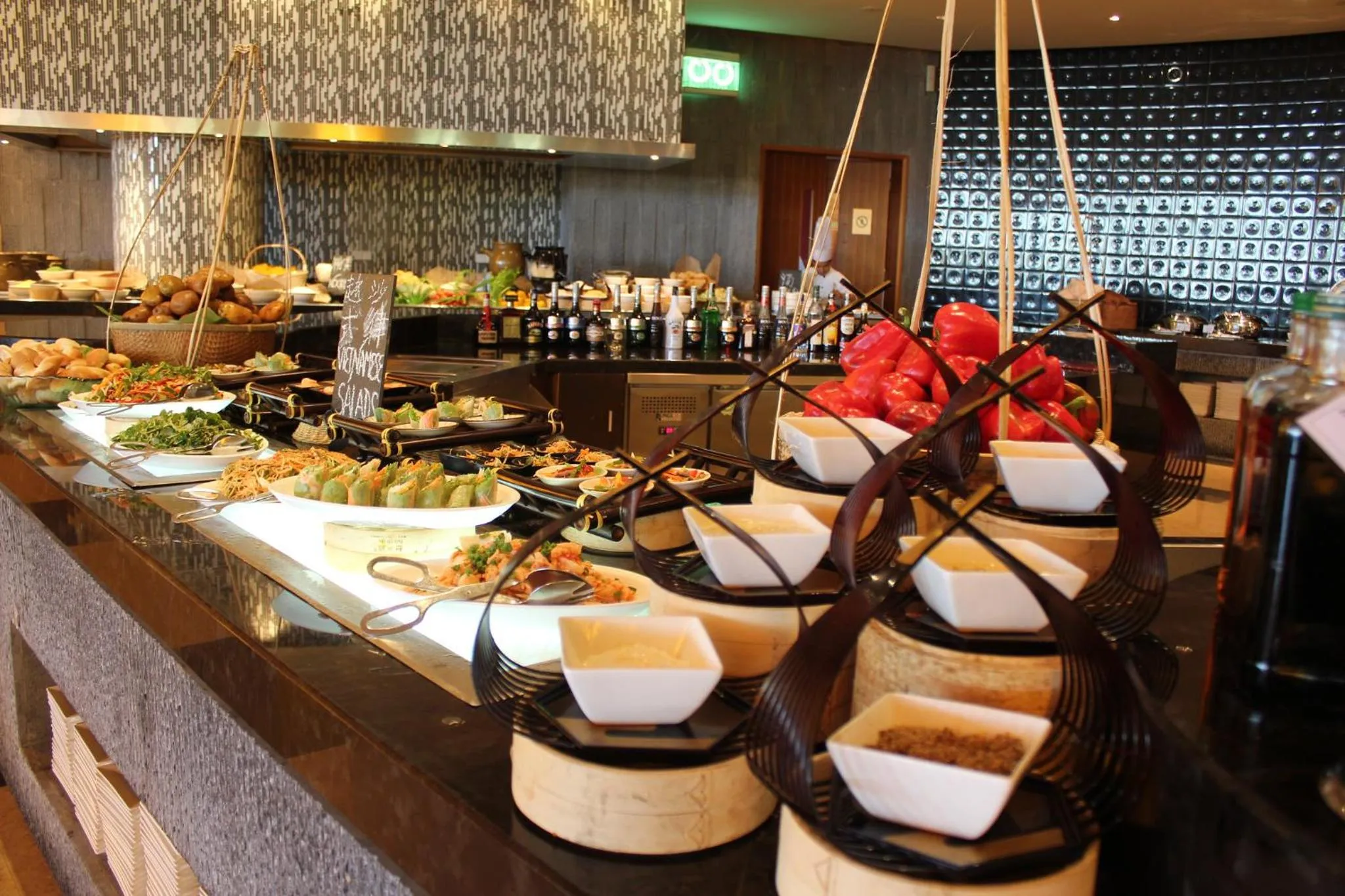 Restaurant/places to eat in Crowne Plaza Danang Hotel & Resort