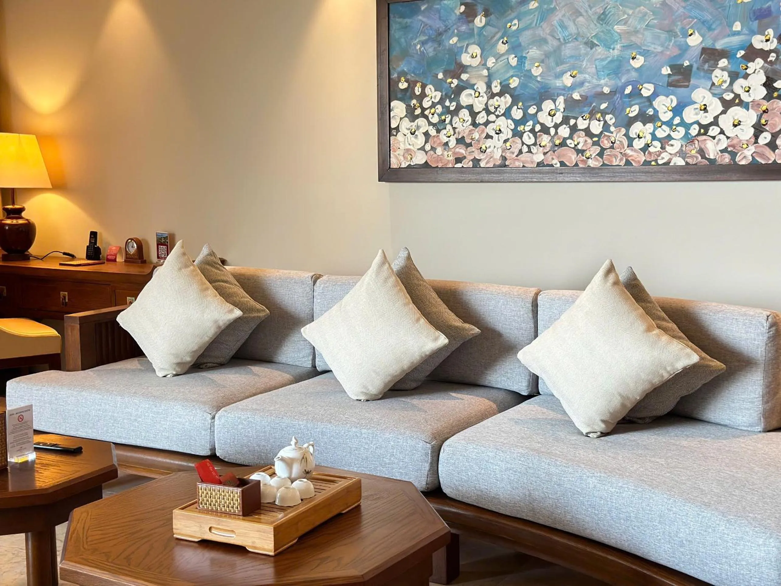 Living room in Crowne Plaza Danang Hotel & Resort