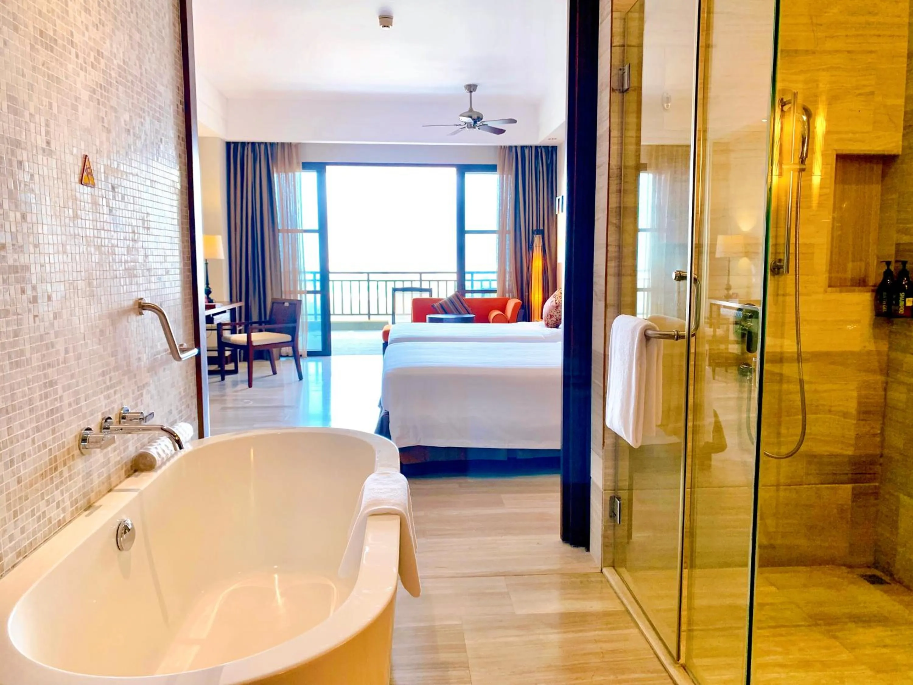 Bathroom, Bed in Crowne Plaza Danang Hotel & Resort
