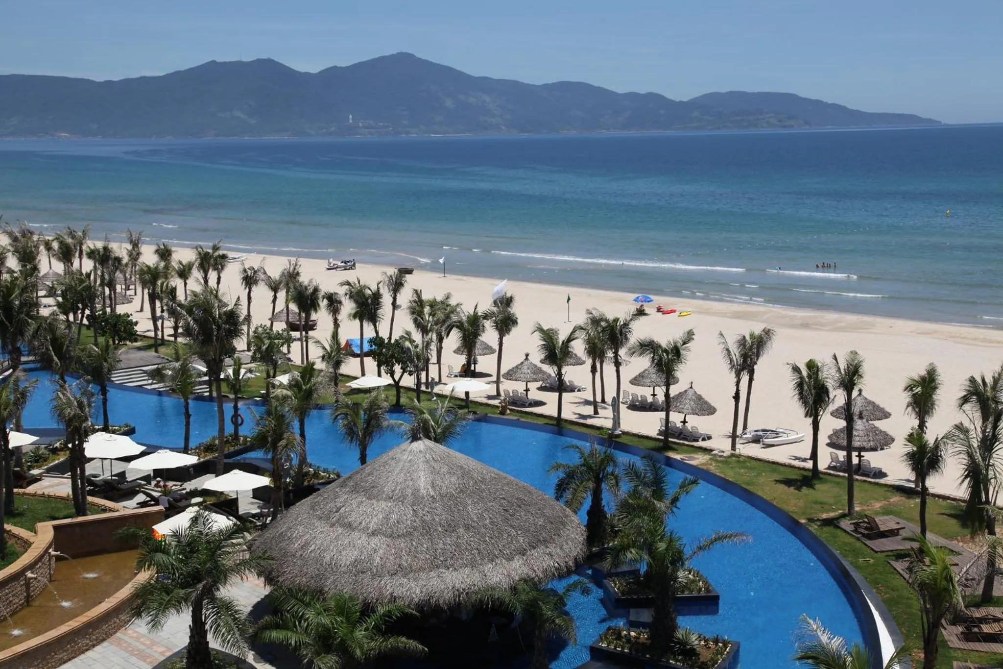 Beach in Crowne Plaza Danang Hotel & Resort