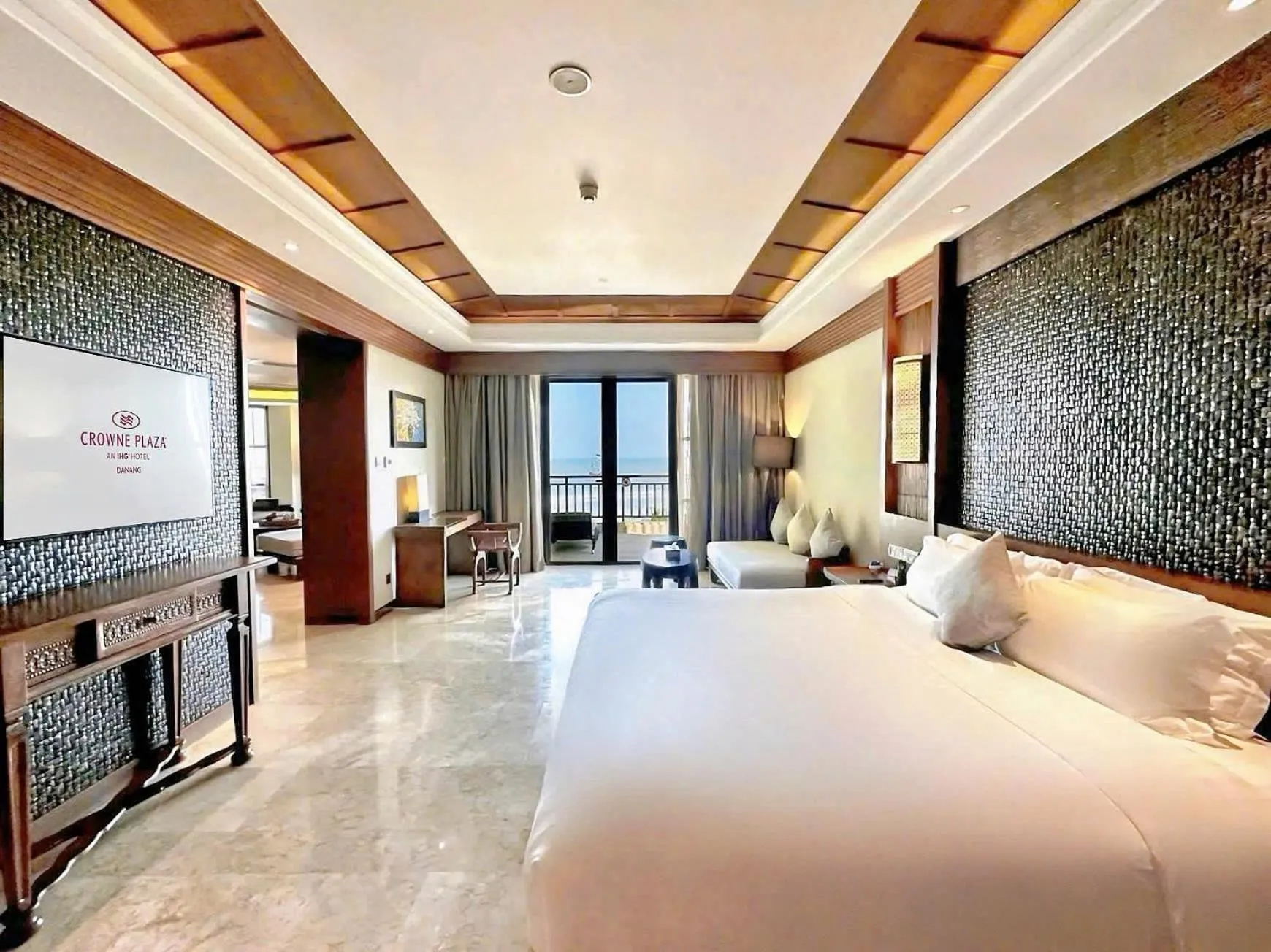 Bed in Crowne Plaza Danang Hotel & Resort