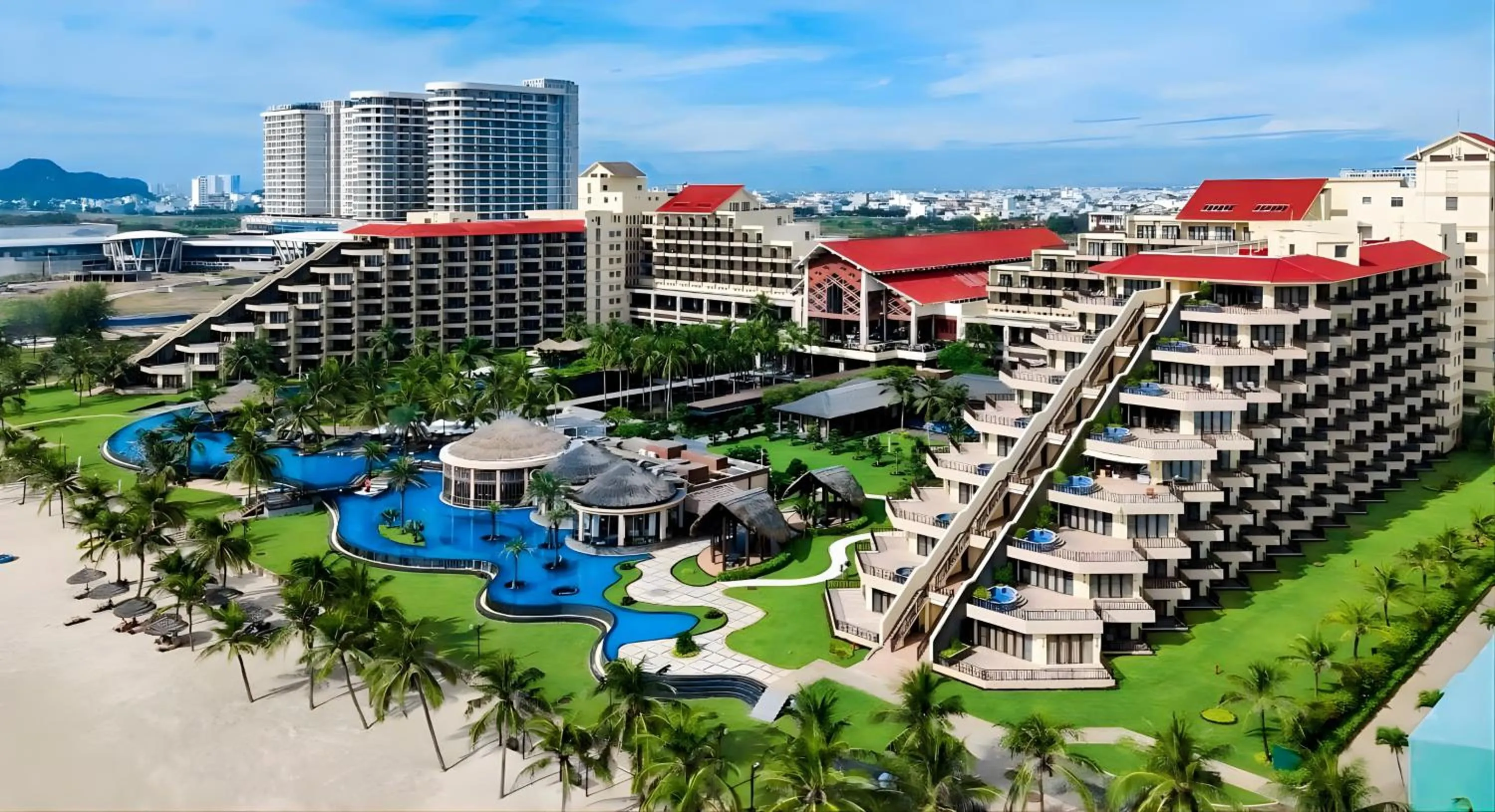 Property building in Crowne Plaza Danang Hotel & Resort