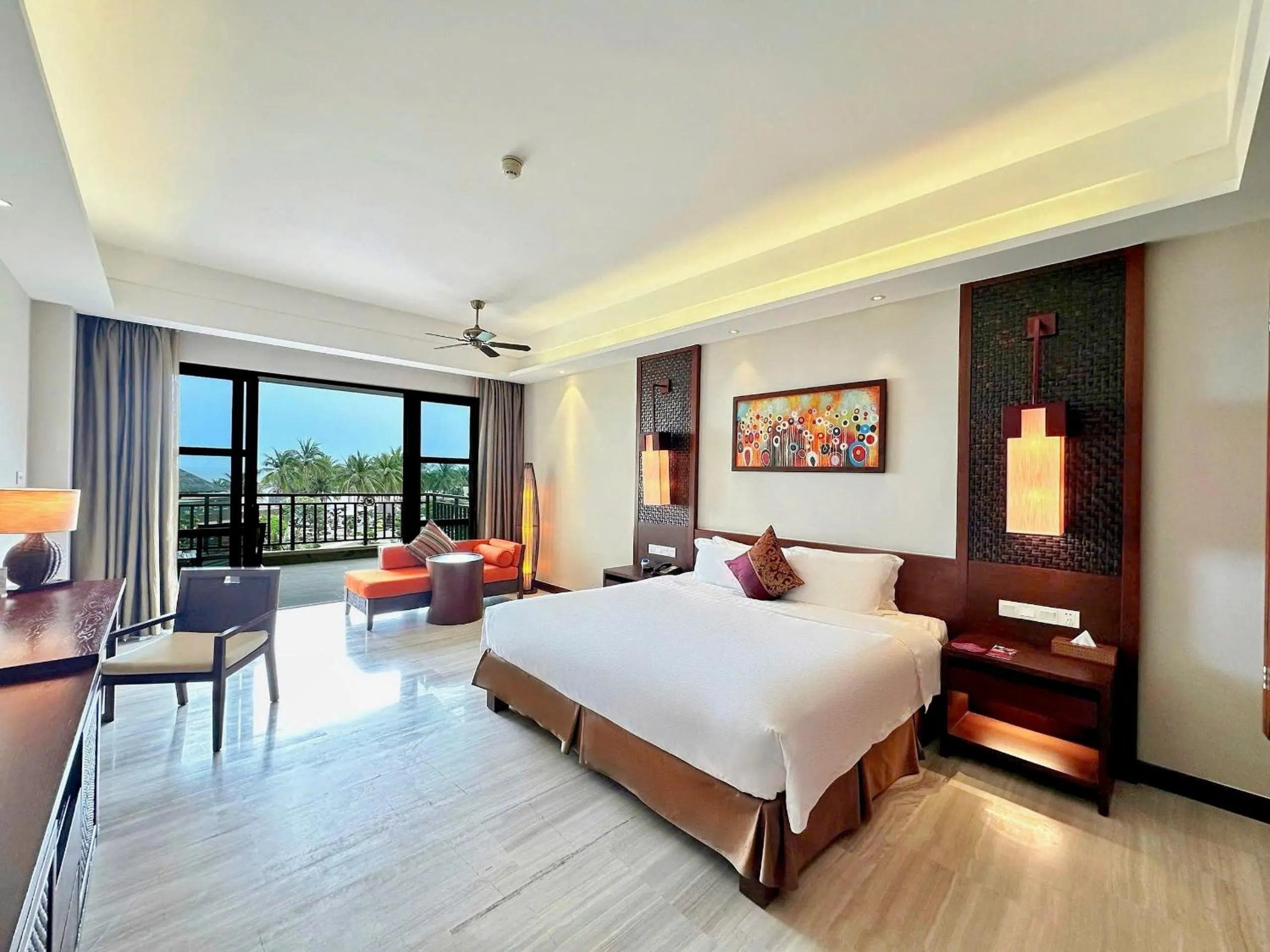 Bed in Crowne Plaza Danang Hotel & Resort
