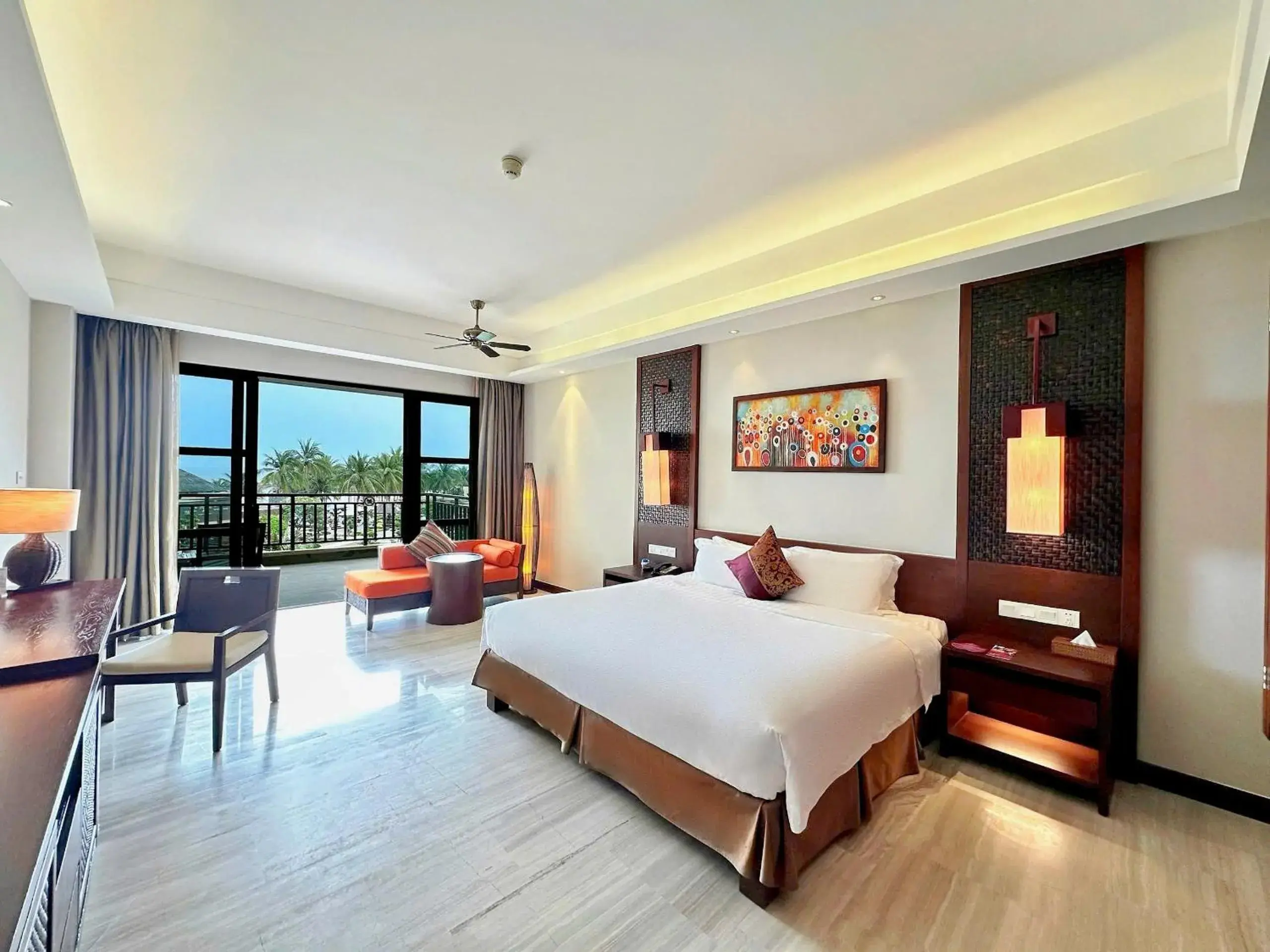 Premier Double Room with Balcony and Garden View in Crowne Plaza Danang Hotel & Resort Premier Double Room with Balcony and Garden View in Crowne Plaza Danang Hotel & Resort