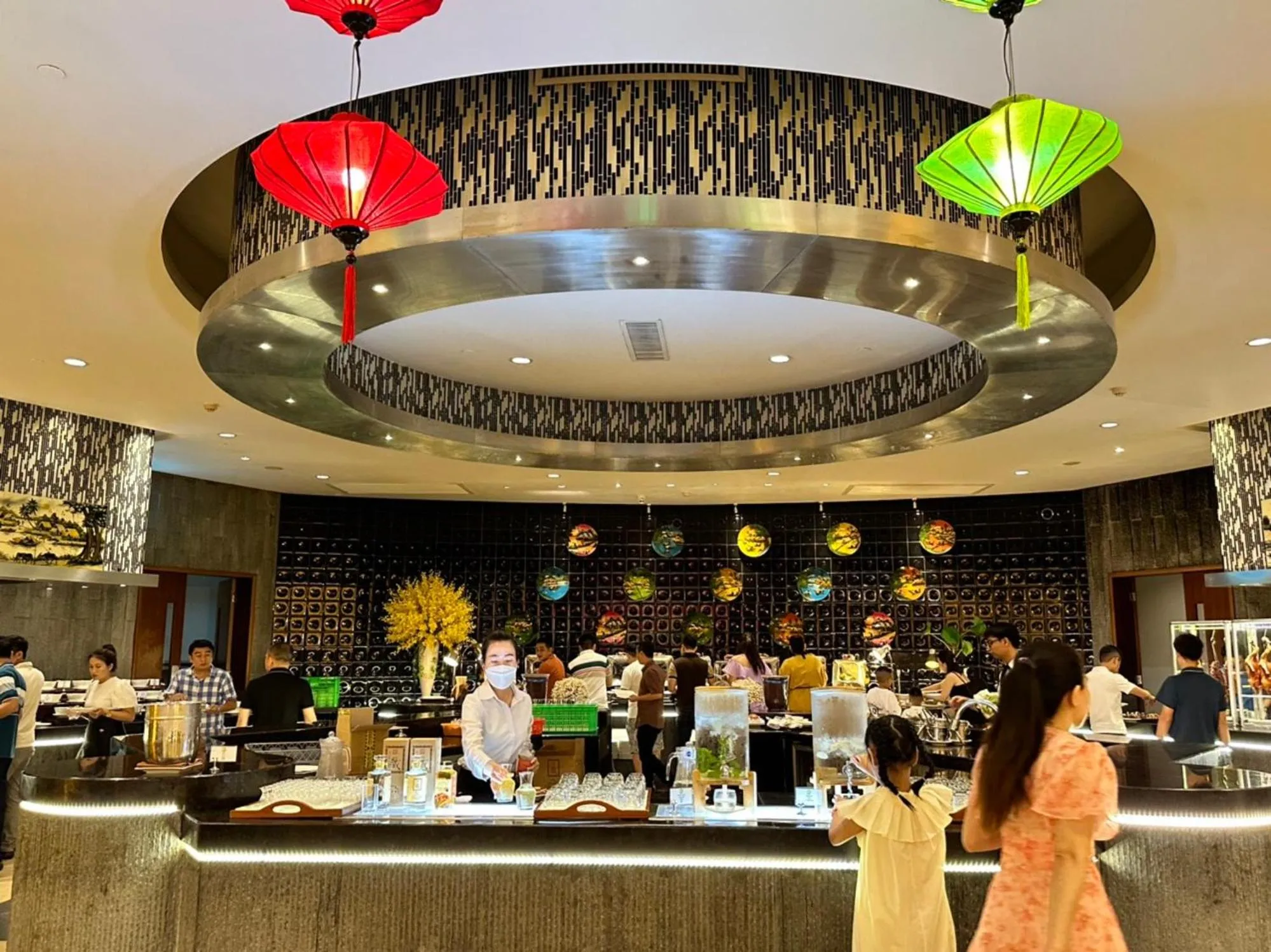 Restaurant/places to eat in Crowne Plaza Danang Hotel & Resort