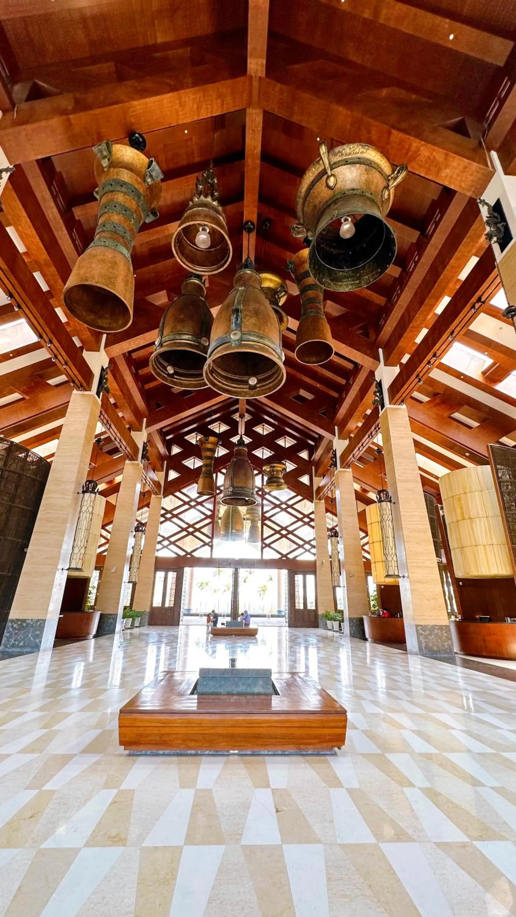 Lobby or reception in Crowne Plaza Danang Hotel & Resort