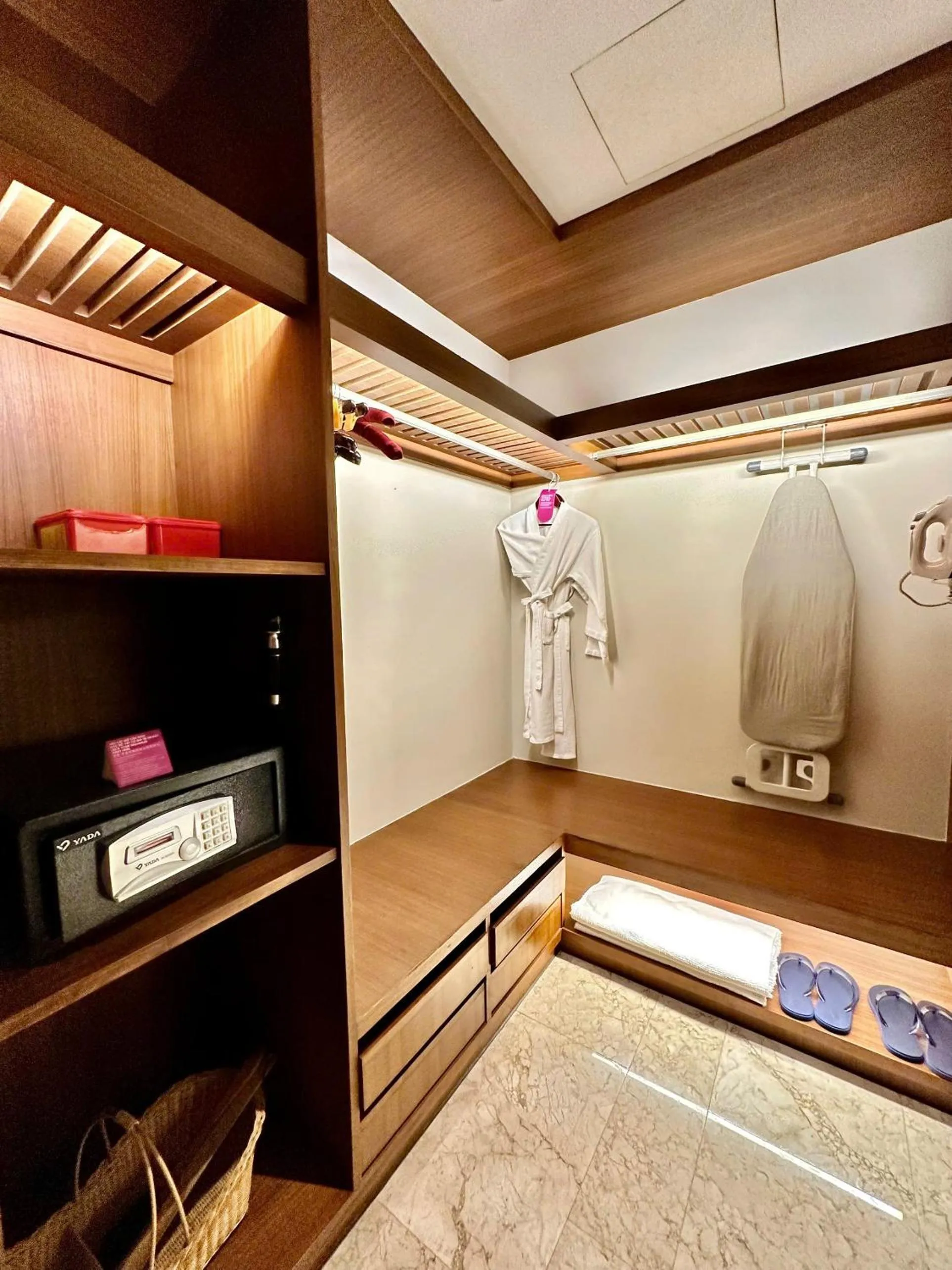 Bed in Crowne Plaza Danang Hotel & Resort