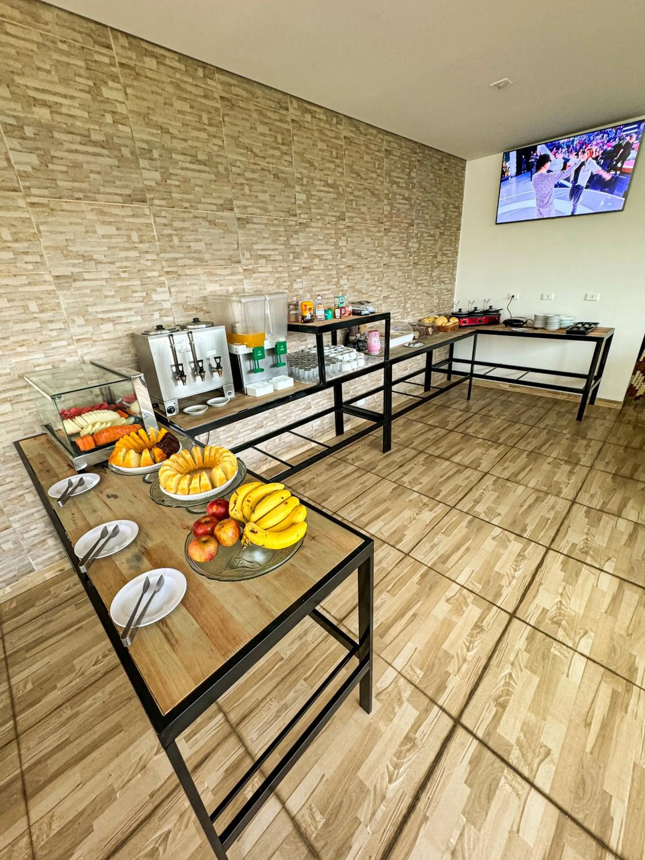 Food in Hotel Pigalle, próximo a Expo São Paulo