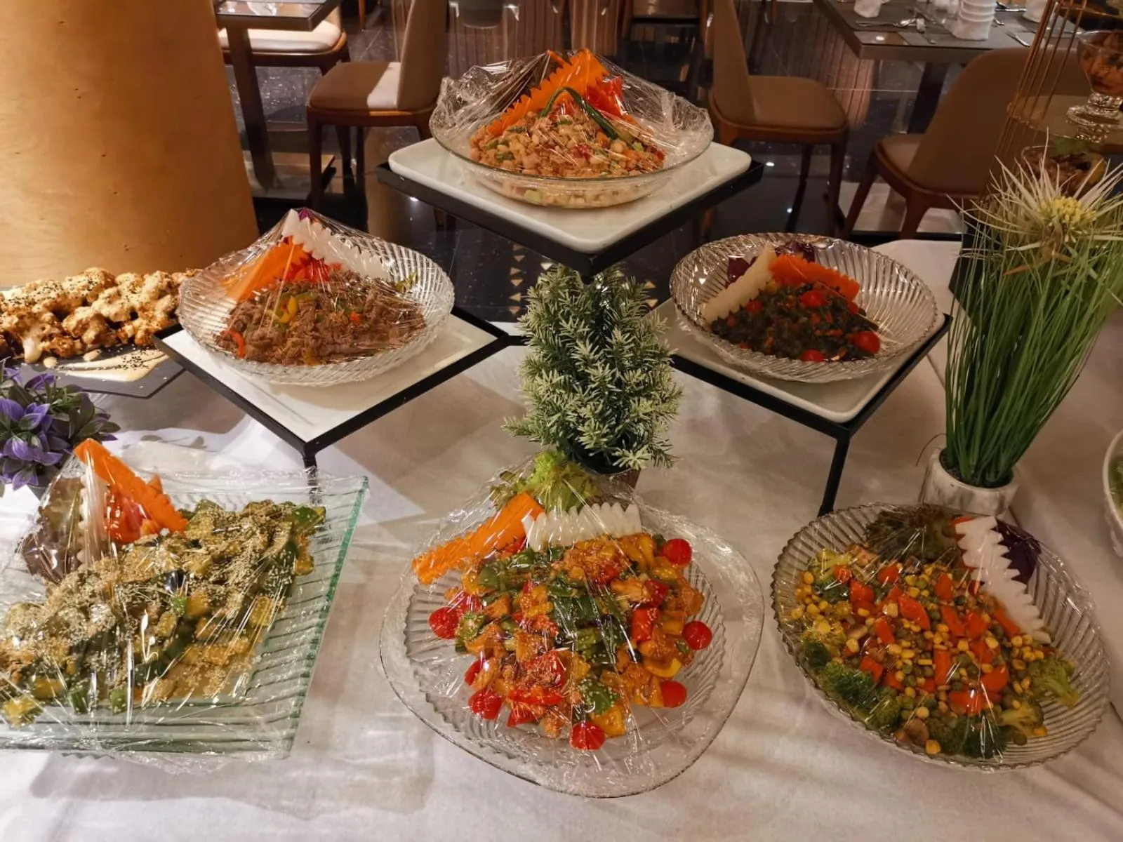 Restaurant/places to eat in Grand Plaza Hotel - Takhasosi Riyadh