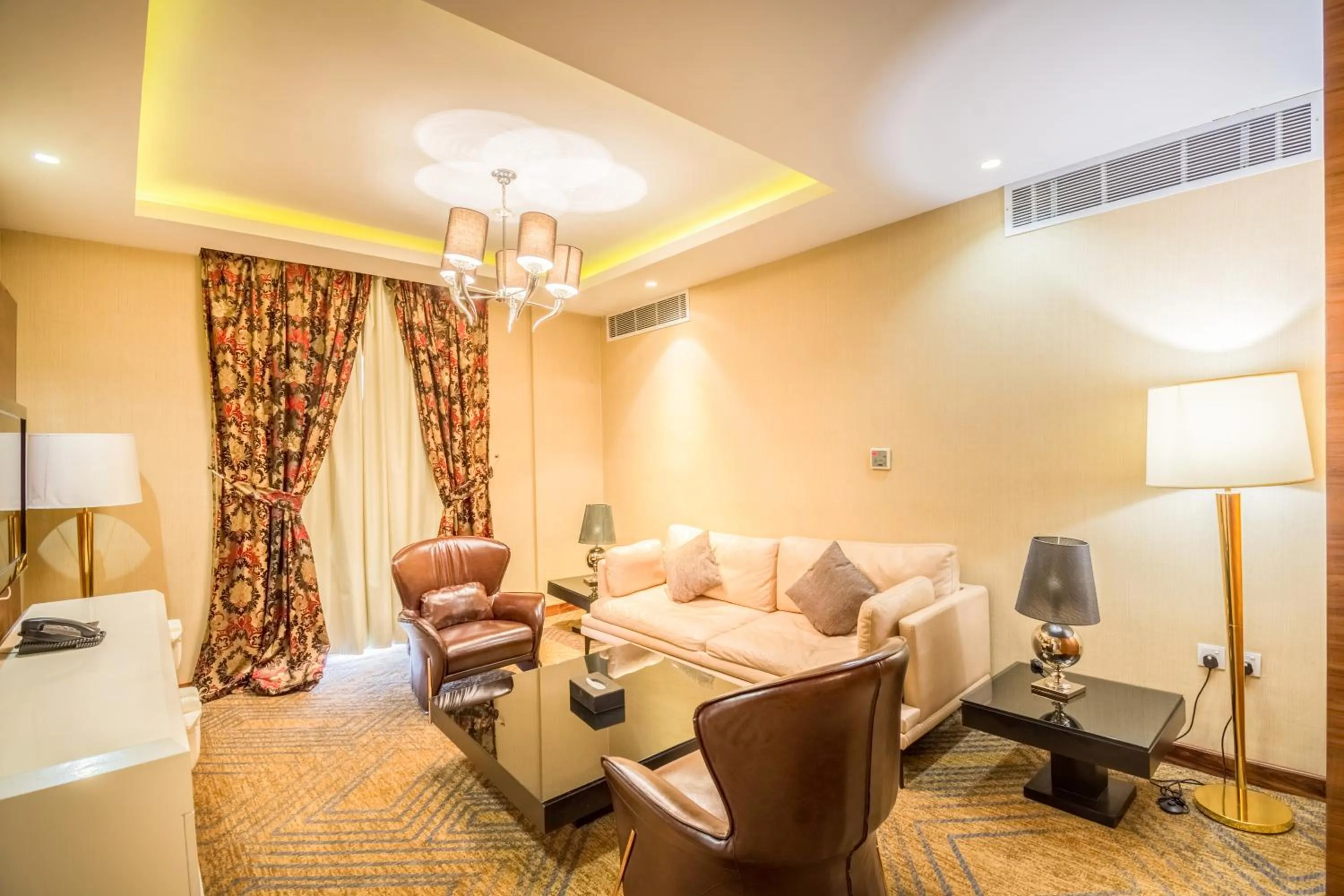 Living room in Grand Plaza Hotel - Takhasosi Riyadh