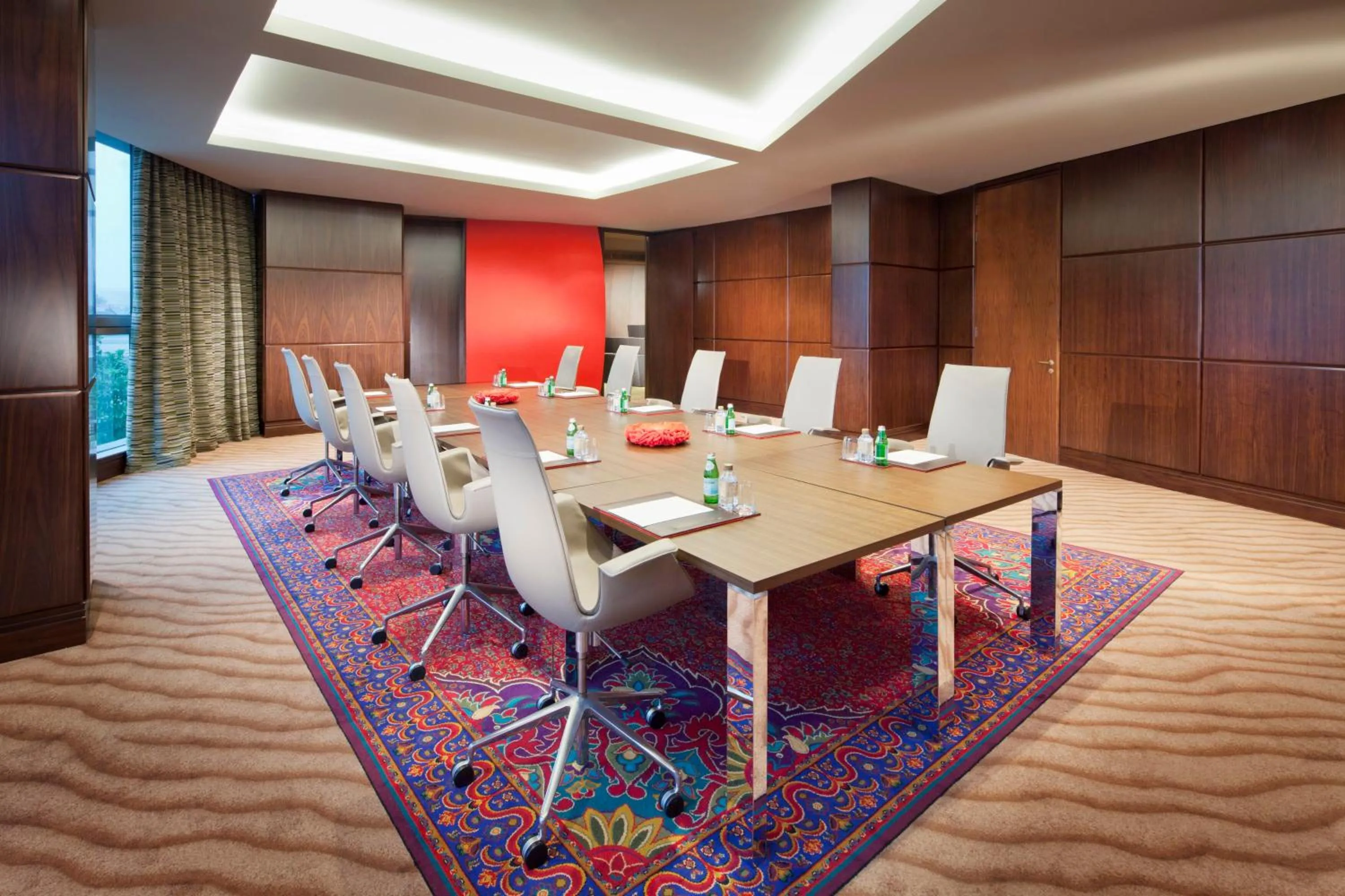 Business facilities in Jumeirah Creekside Dubai