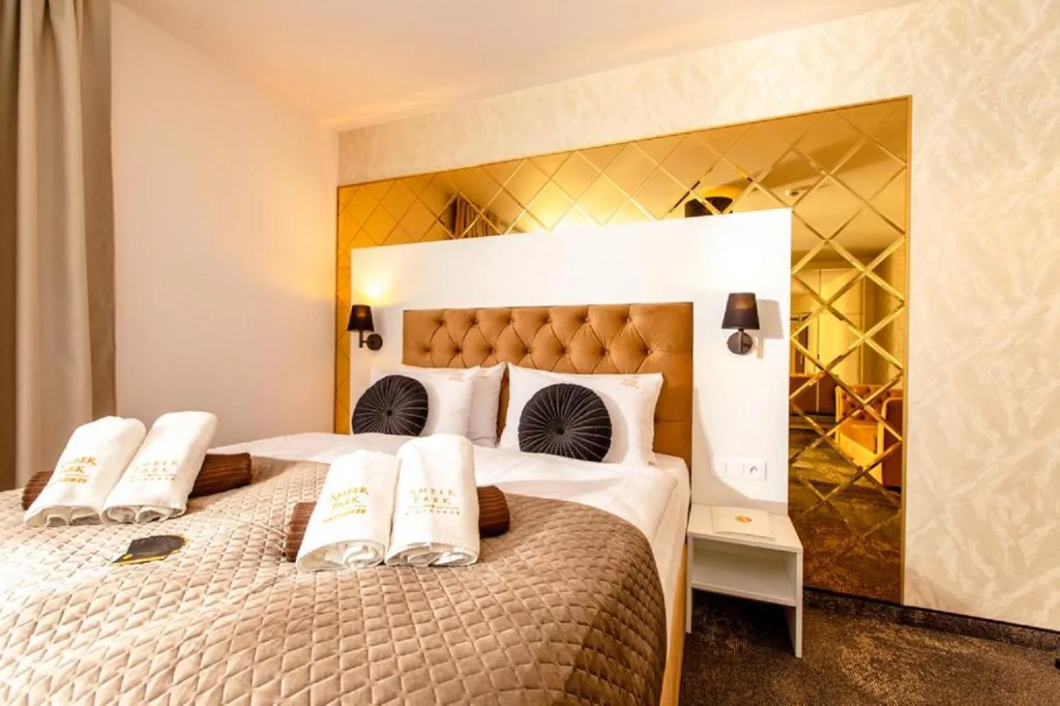 Photo of the whole room, Bed in Amber Park Spa