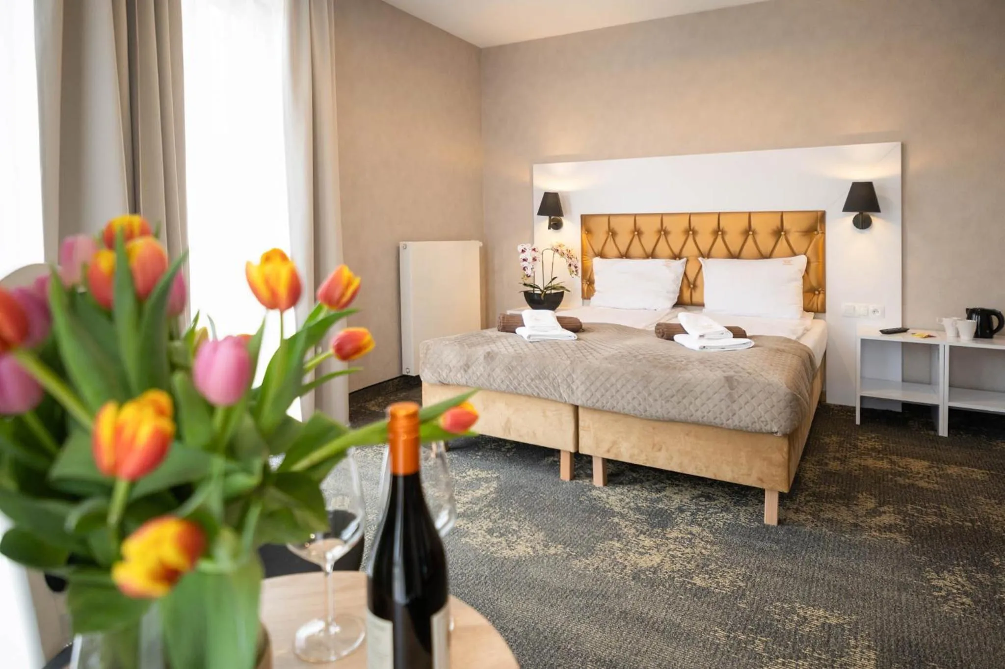 Photo of the whole room, Bed in Amber Park Spa