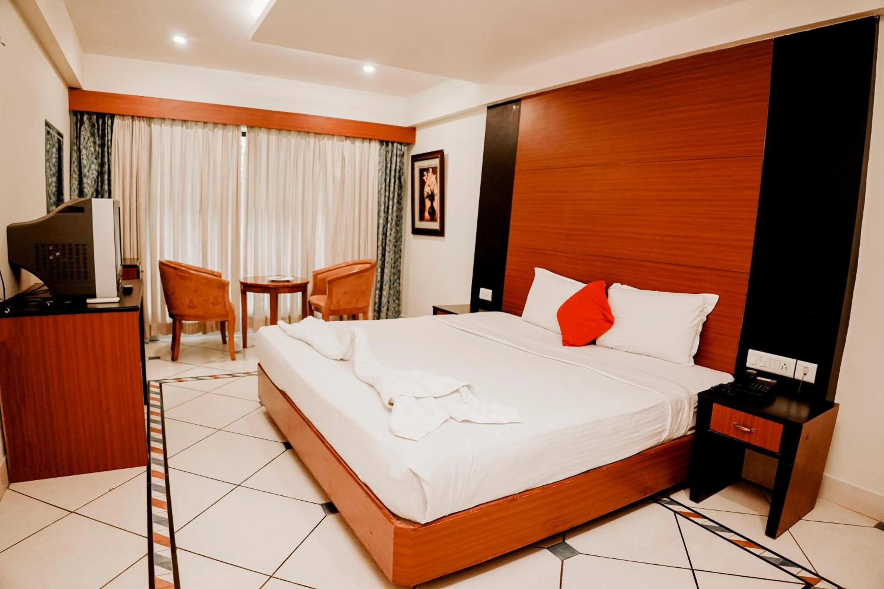 Photo of the whole room, Bed in Emarald Resort