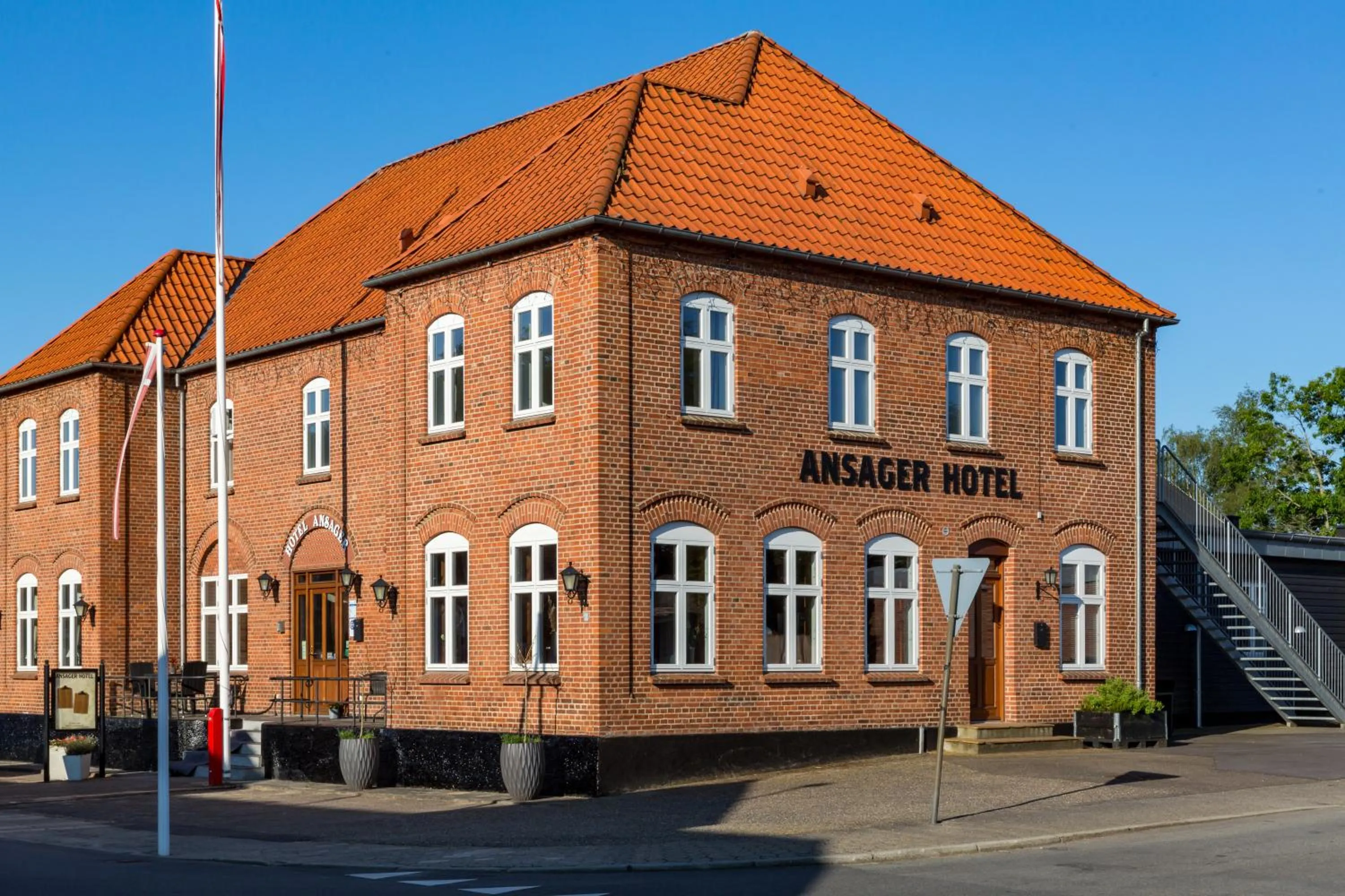 Property building in Ansager Hotel og Hytteby