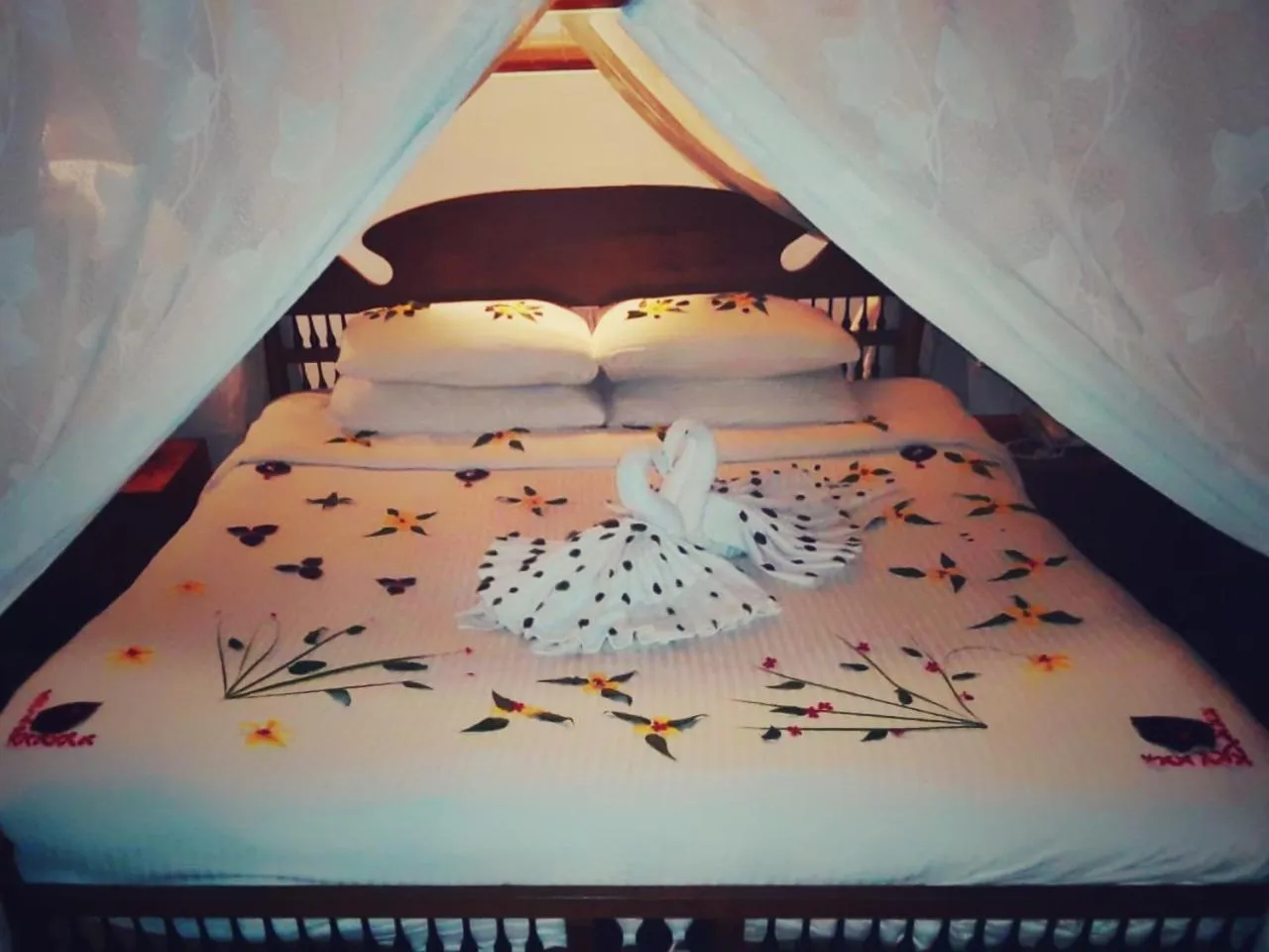 Photo of the whole room, Bed in Punnamada Resort