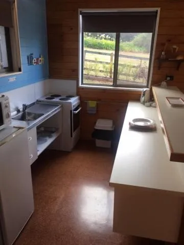 Kitchen or kitchenette in Bicheno by the Bay