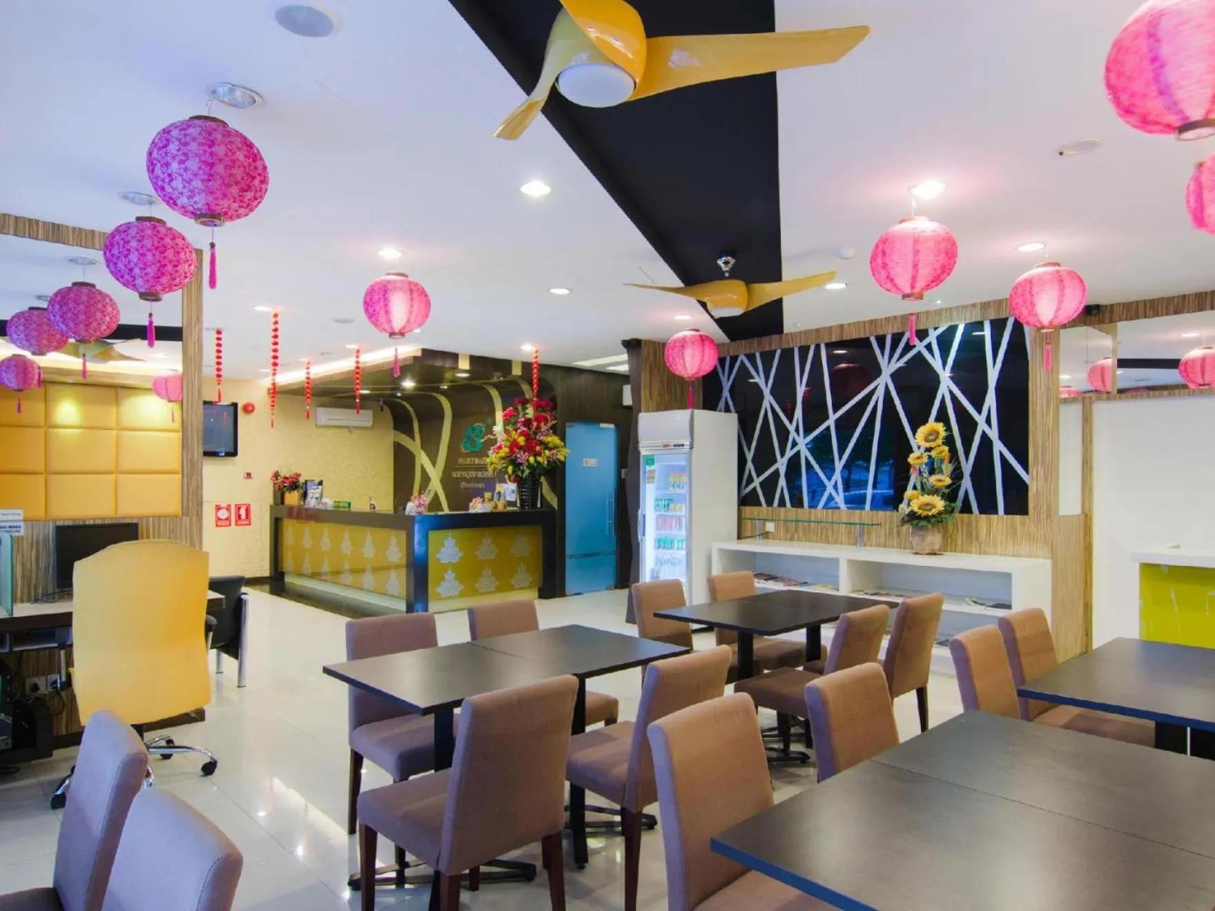 Lobby or reception in Eight Days Boutique Hotel - Mount Austin