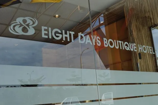 Eight Days Boutique Hotel - Mount Austin