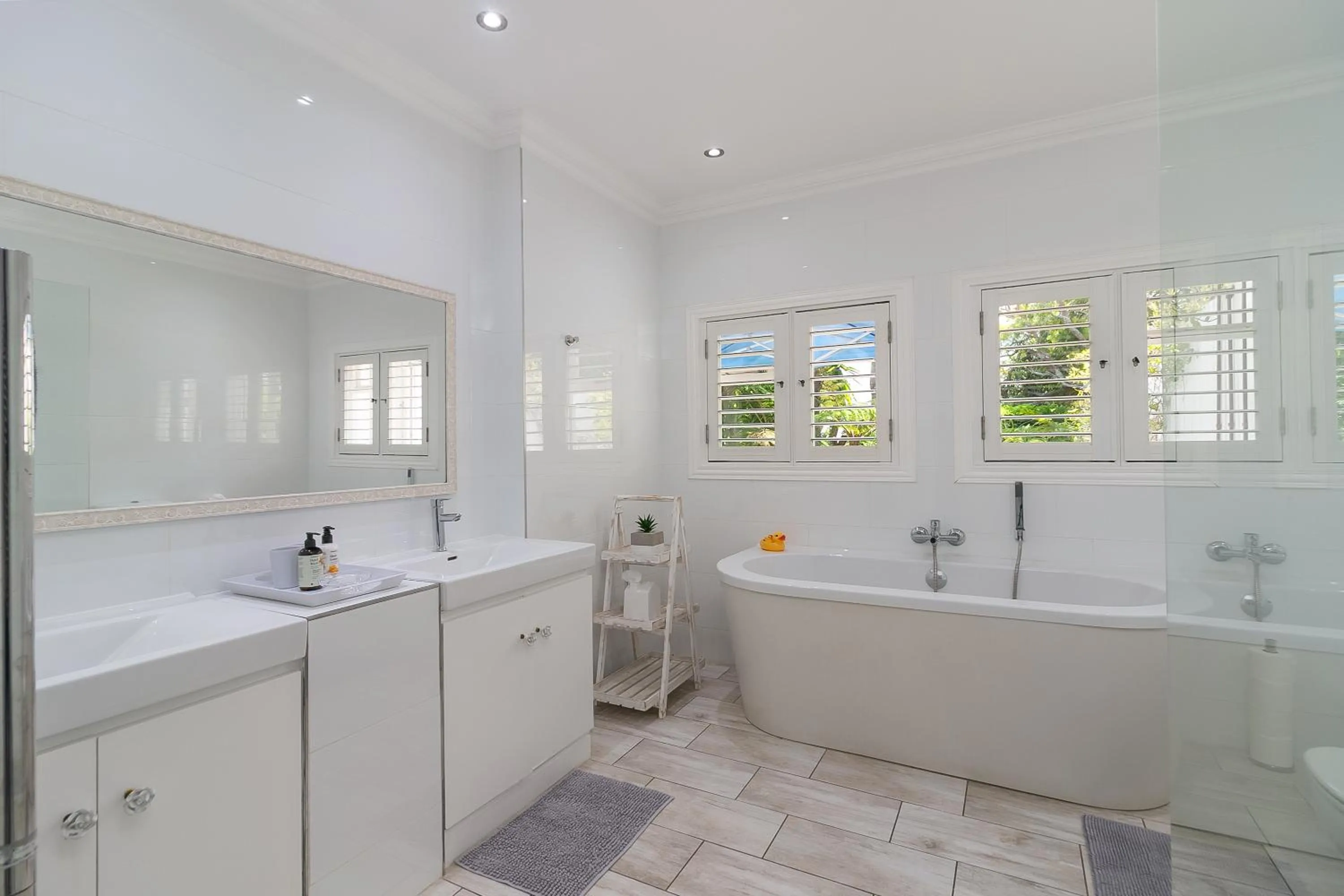 Bathroom in One on Bollard