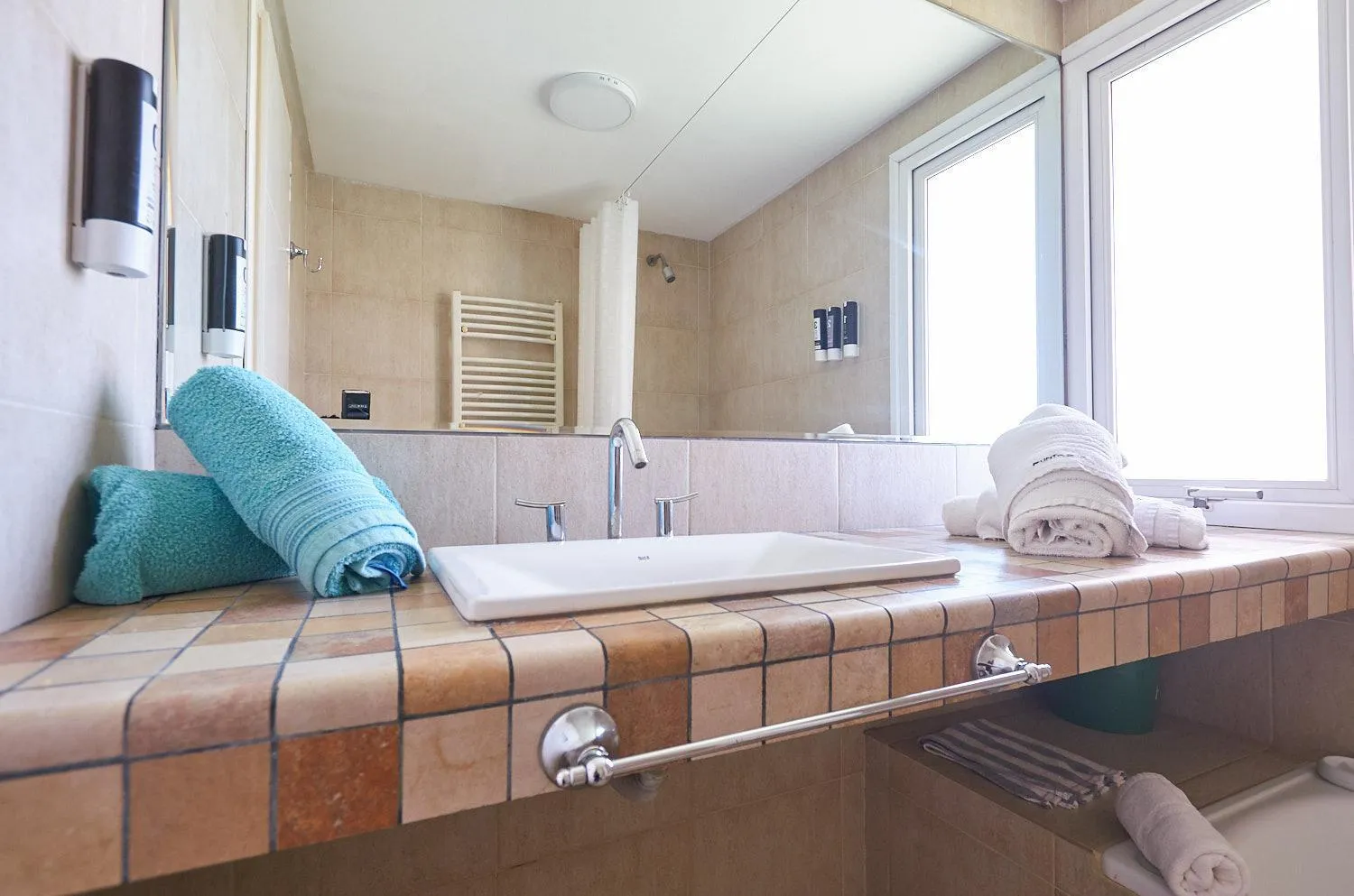 Bathroom, Bed in Punto Playa