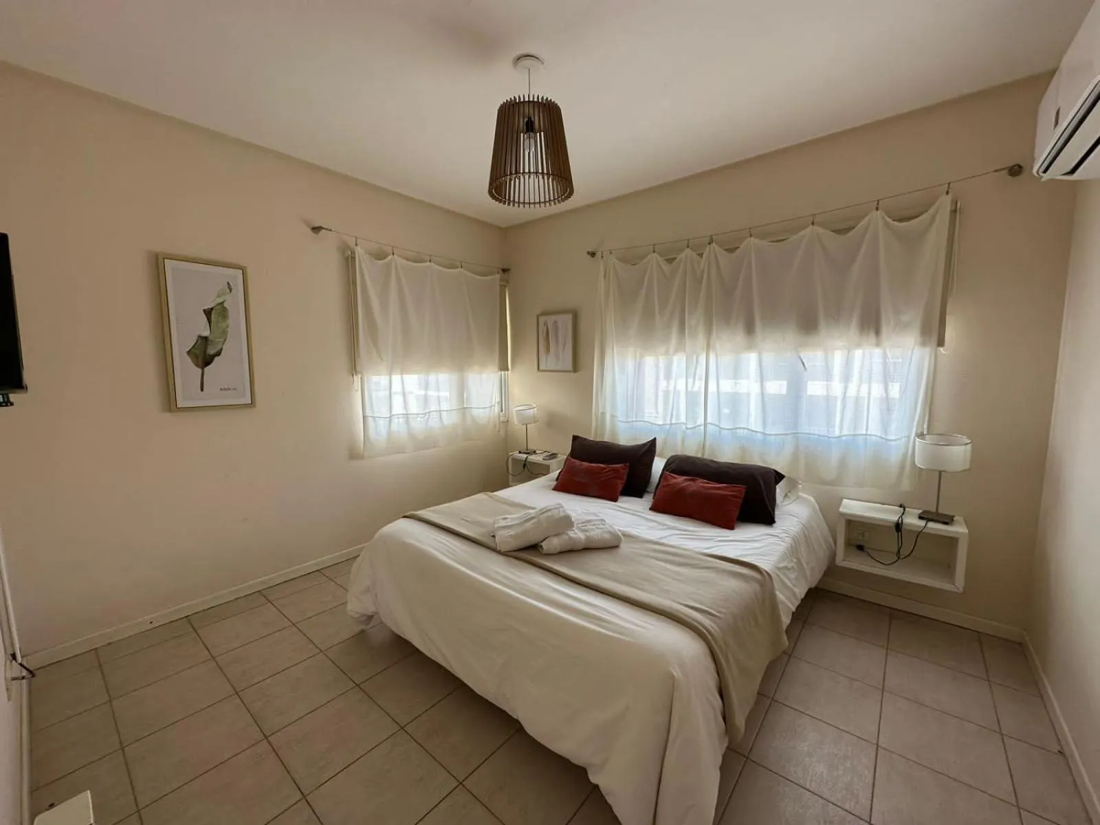 Staff, Bed in Punto Playa