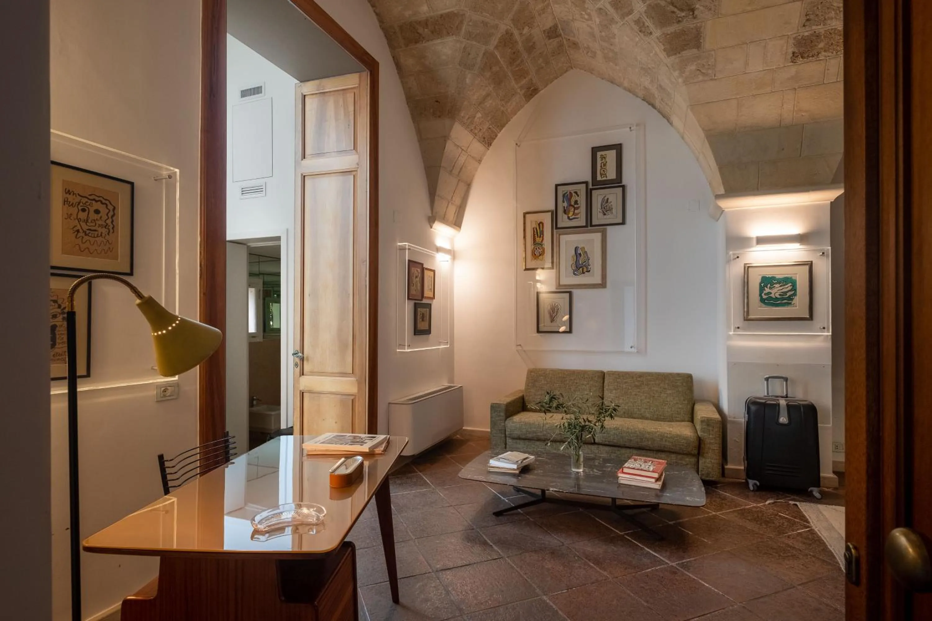 Living room in La Fiermontina Palazzo Bozzi Corso Hotel