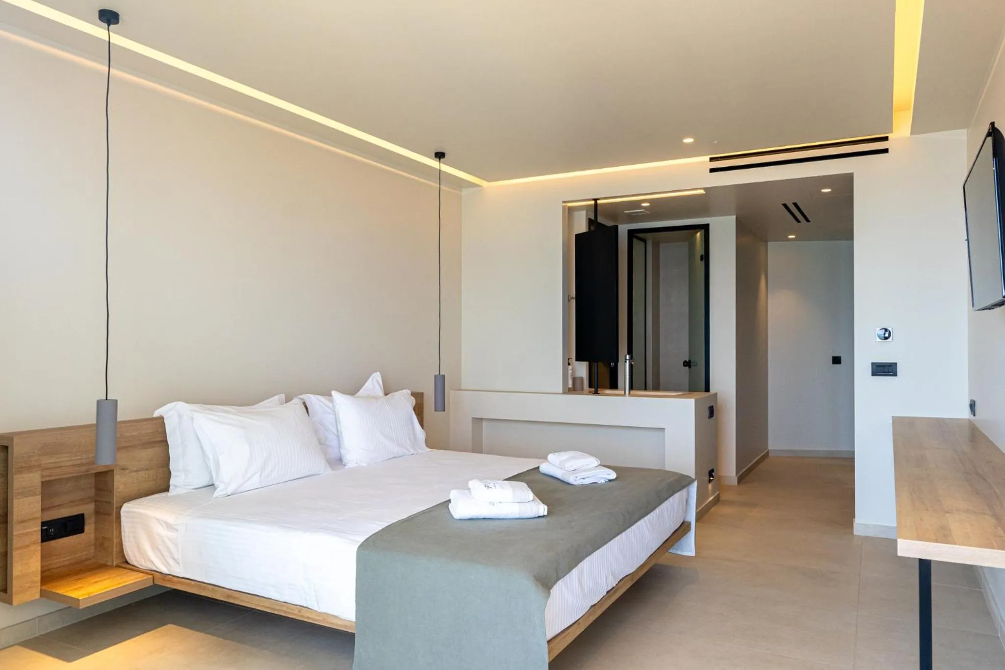 Photo of the whole room, Bed in PHEIA, Vriniotis Resorts