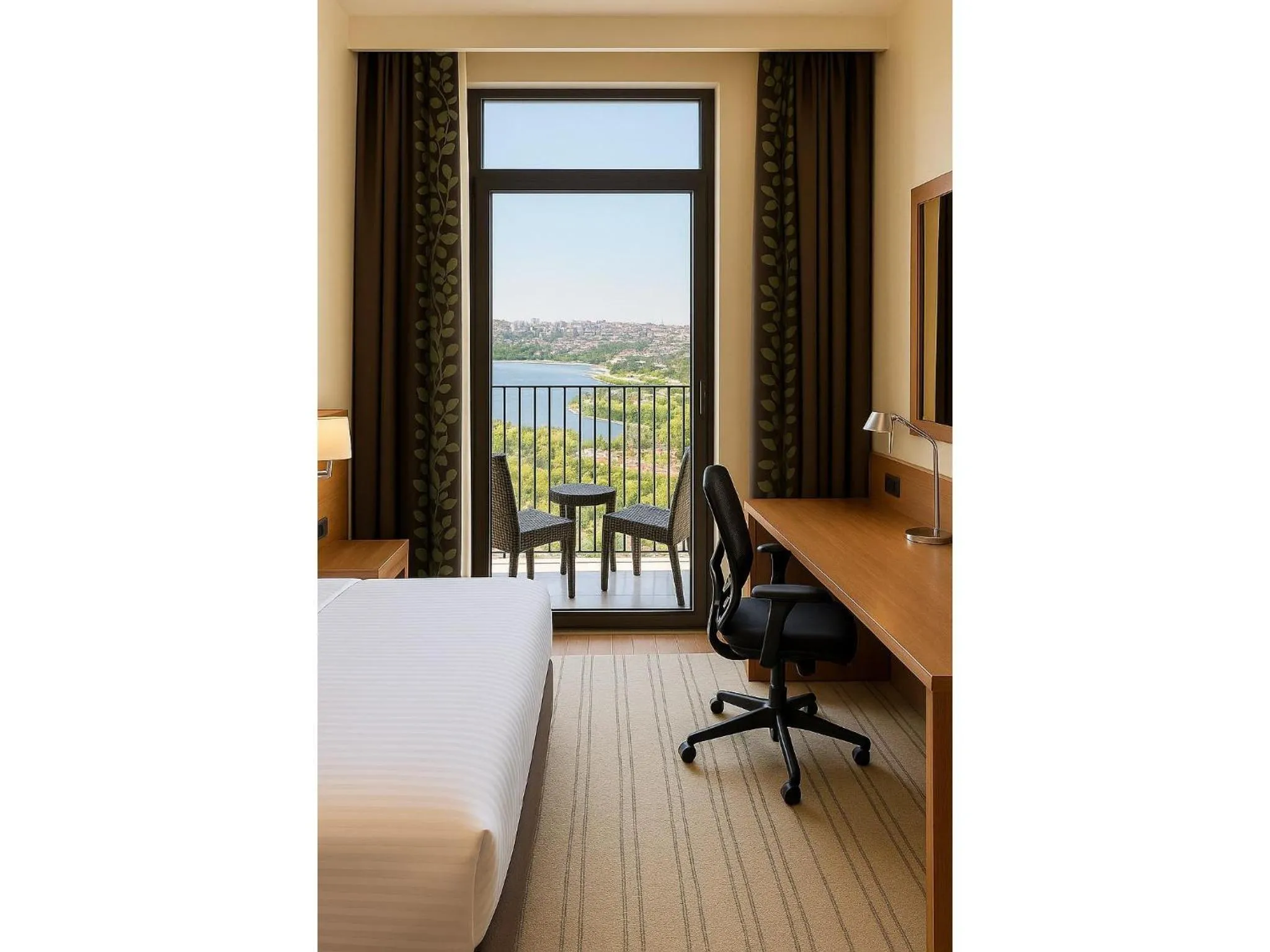 Balcony/Terrace, Bed in Dosso Dossi Hotels & SPA Golden Horn