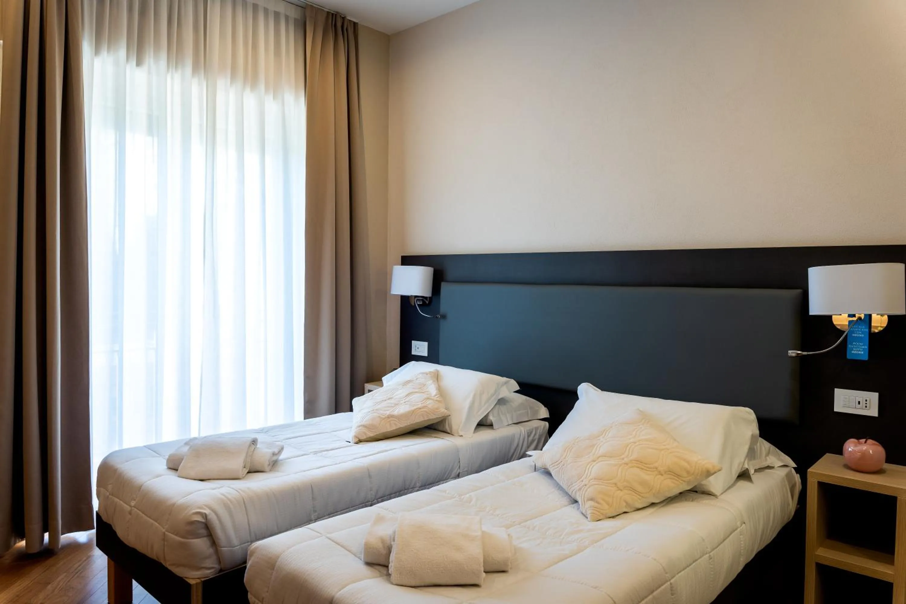 Bed in Hotel Victoria