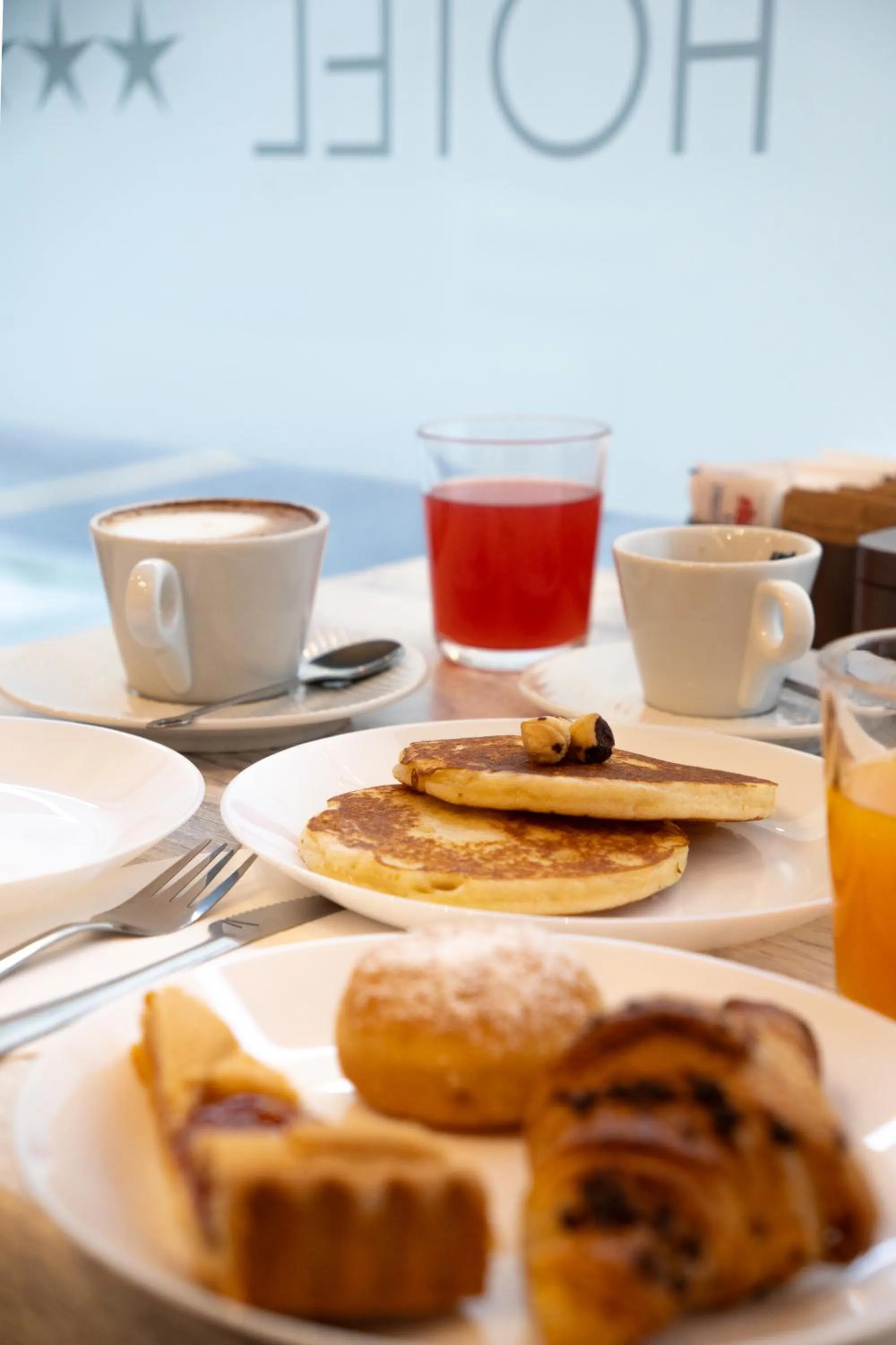 Breakfast in Hotel Victoria