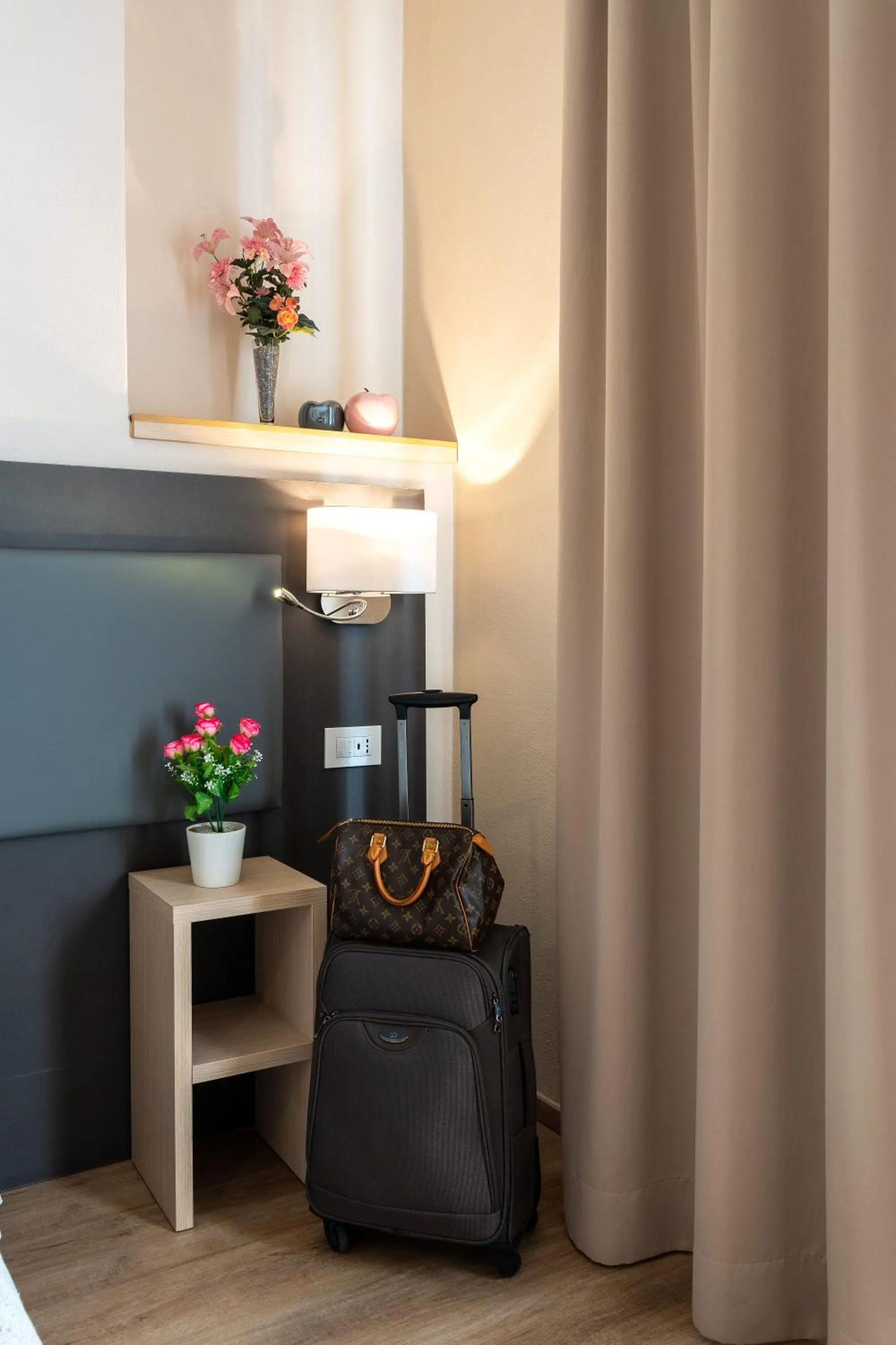 Decorative detail in Hotel Victoria