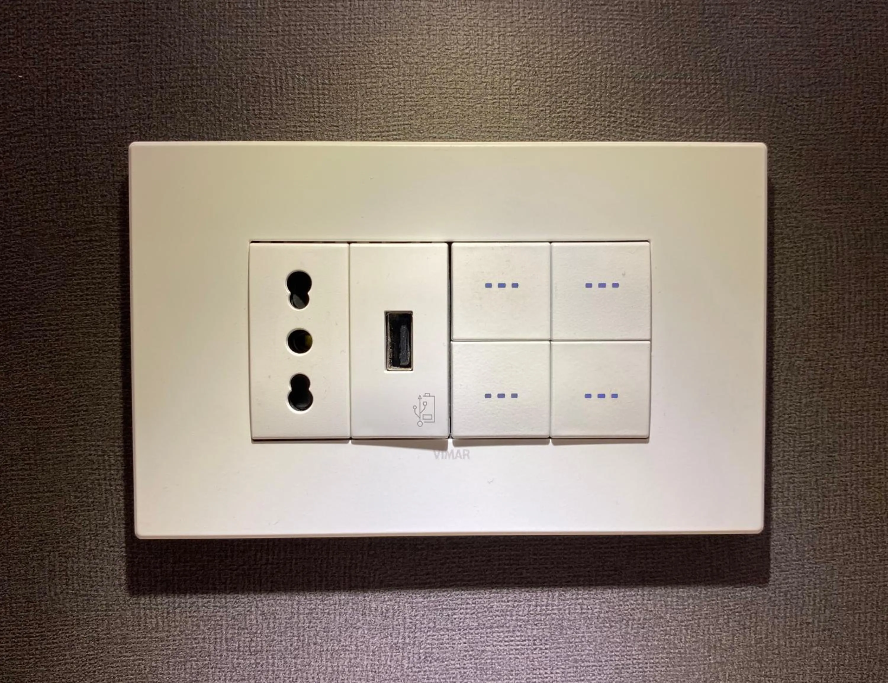 TV and multimedia in Hotel Victoria