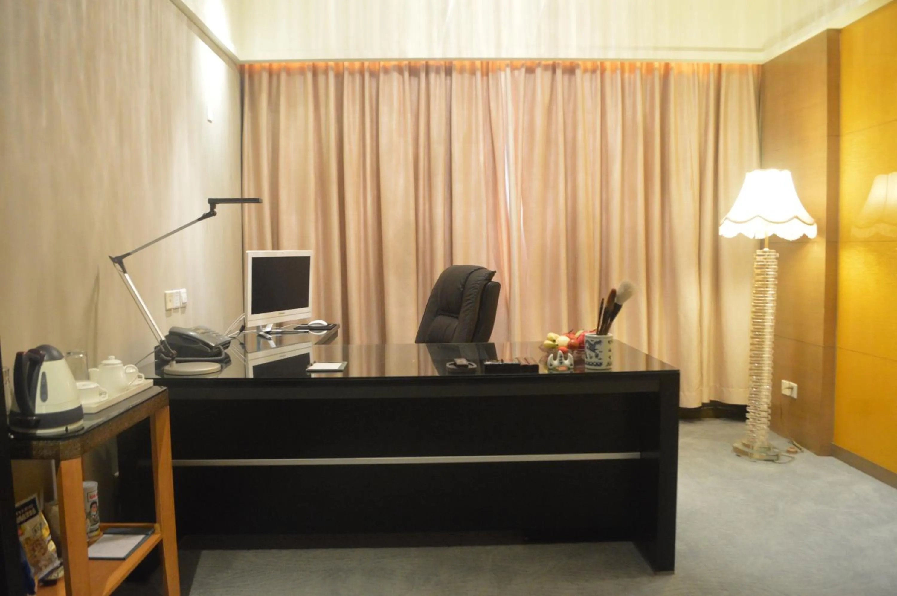 Living room in Shenzhen Longgang Rivan Hotel