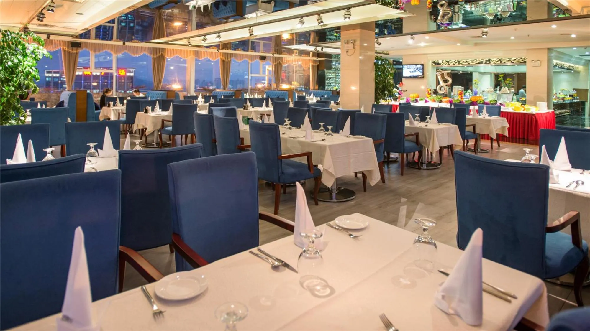 Restaurant/places to eat in Shenzhen Longgang Rivan Hotel