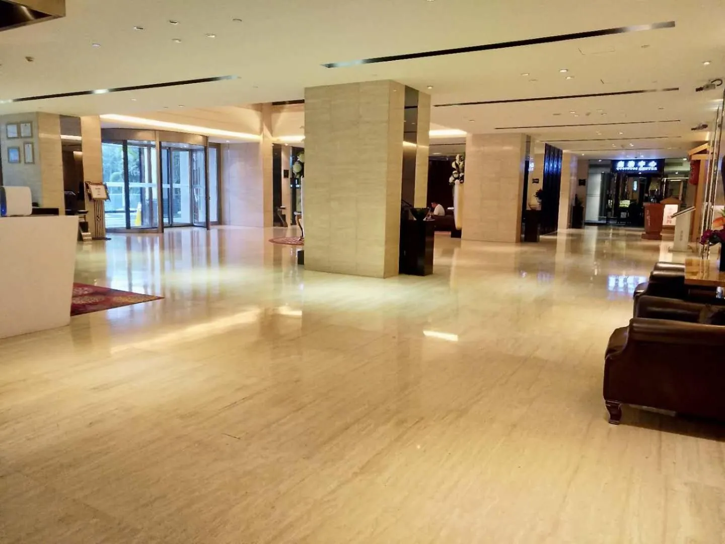 Lobby or reception in Shenzhen Longgang Rivan Hotel