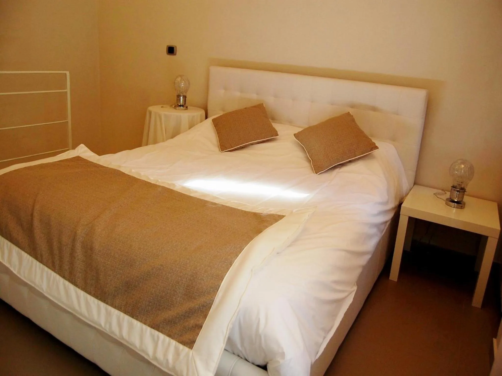 People, Bed in Residenza il Nespolo - Estella Hotel Collection