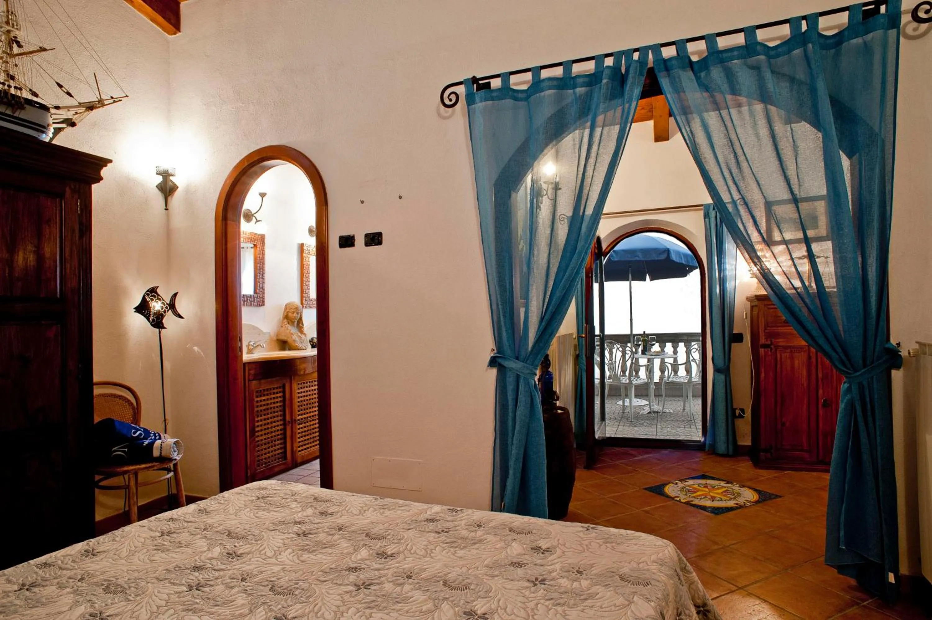 Bedroom in Villa La Roccia - Arienzo