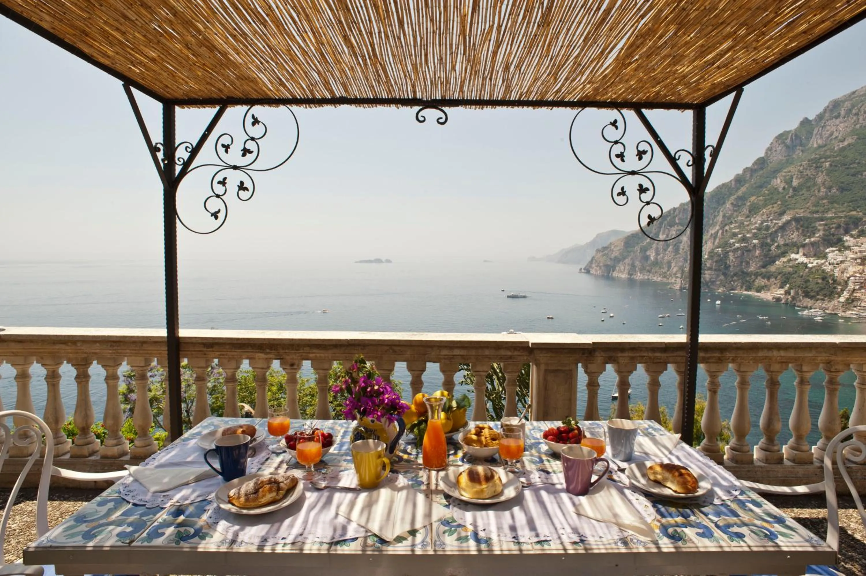 Balcony/Terrace in Villa La Roccia - Arienzo