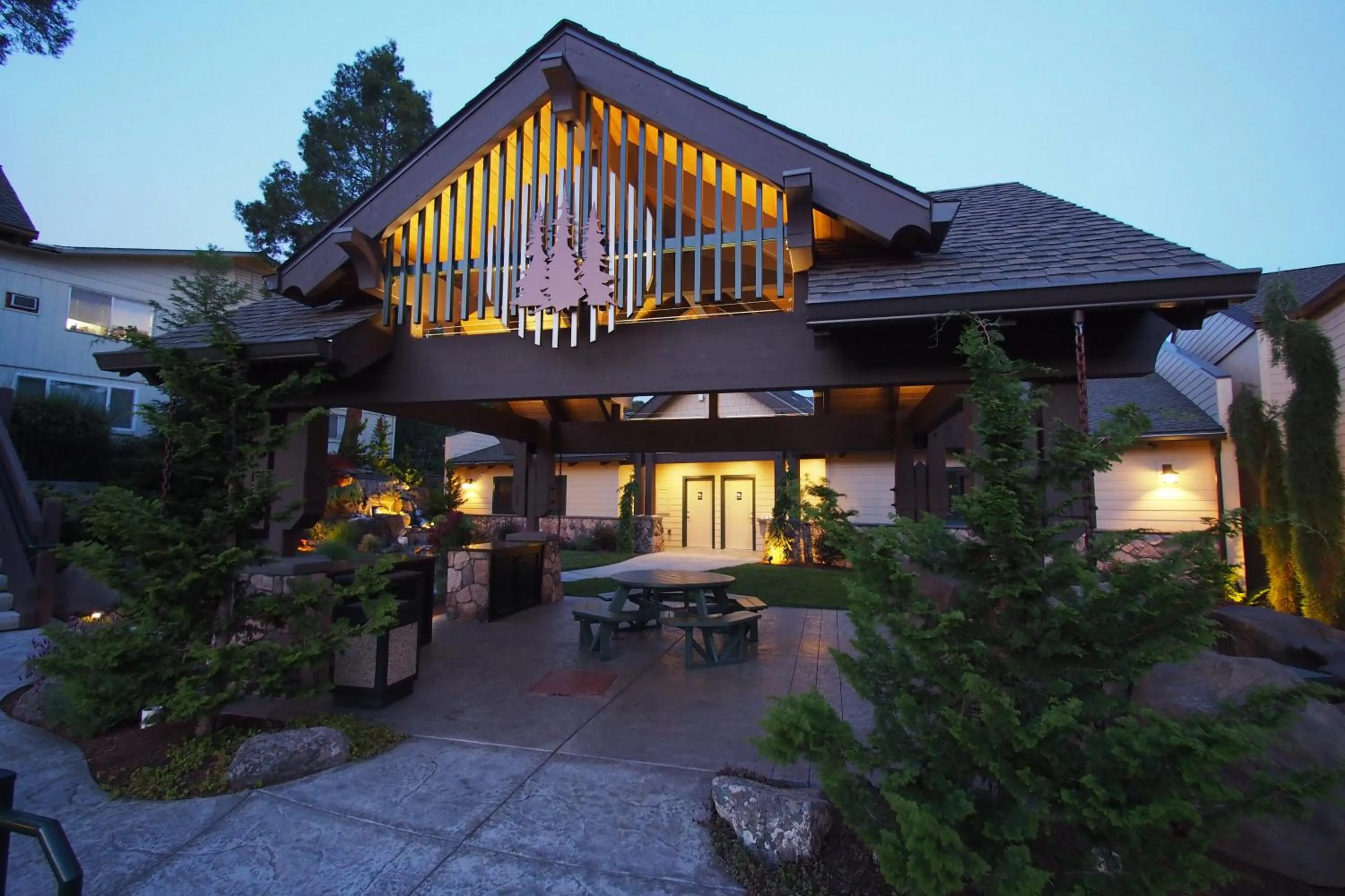 Property building in Redwood Hyperion Suites