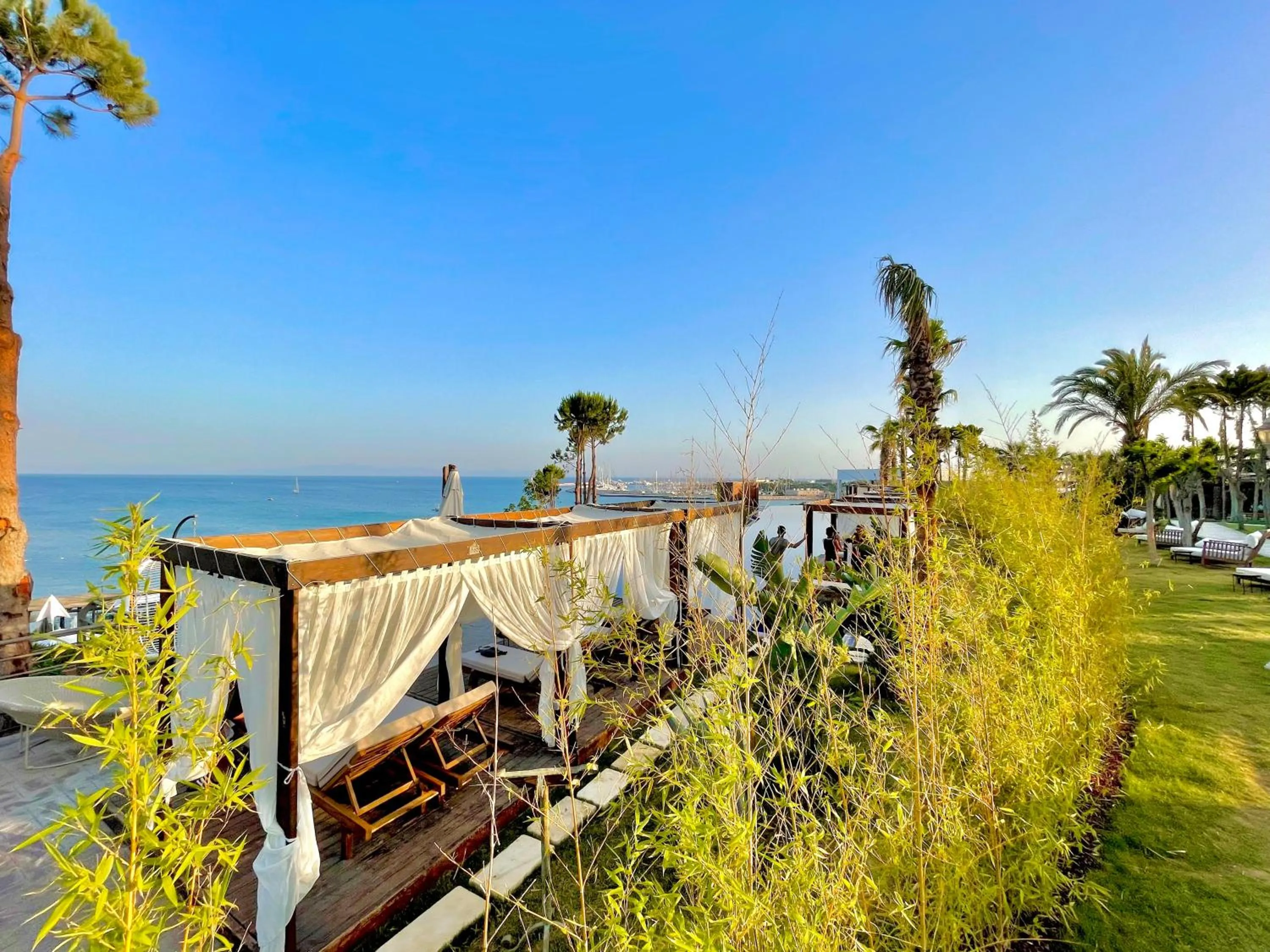 Day in LAUR HOTELS Experience & Elegance