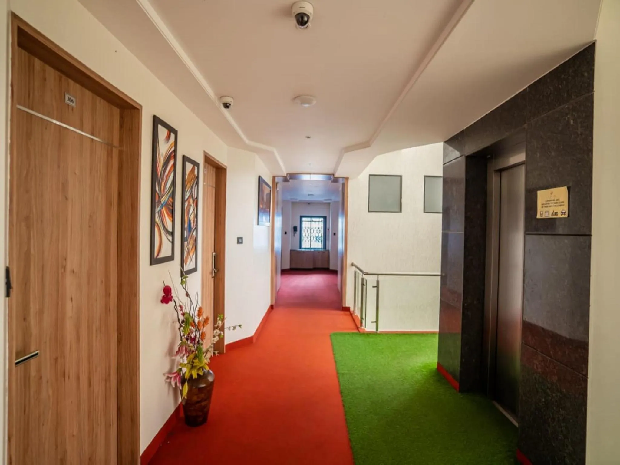 Decorative detail in V Star